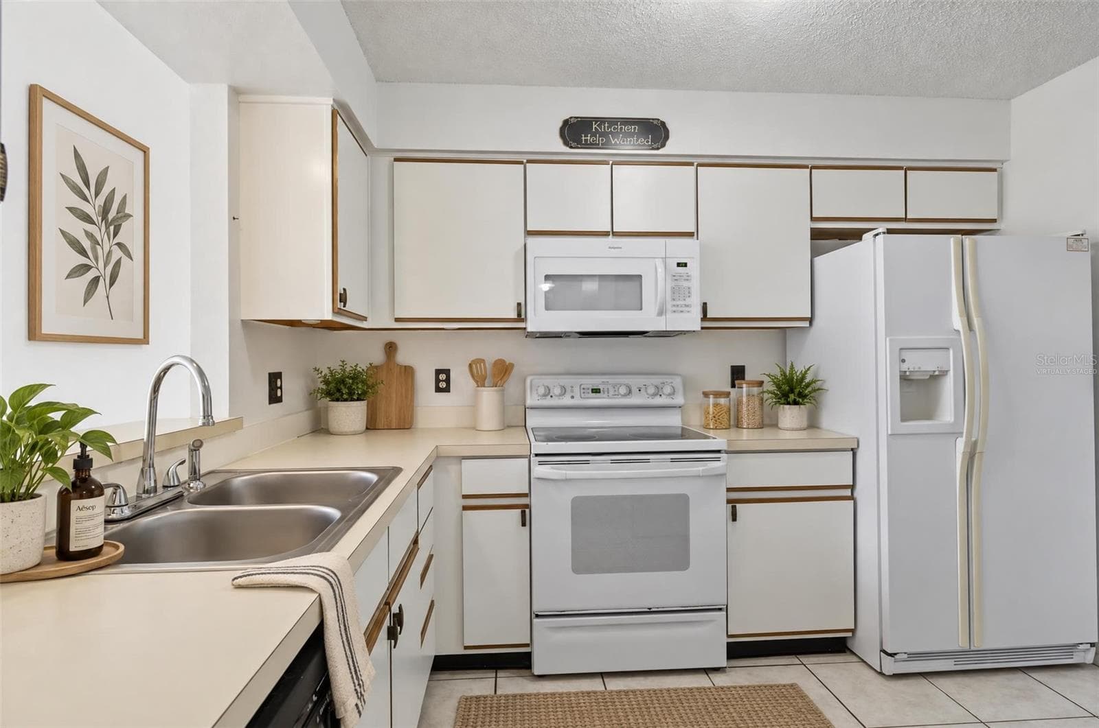 Virtually Staged - 3117 SANDY SHORE LN, KISSIMMEE