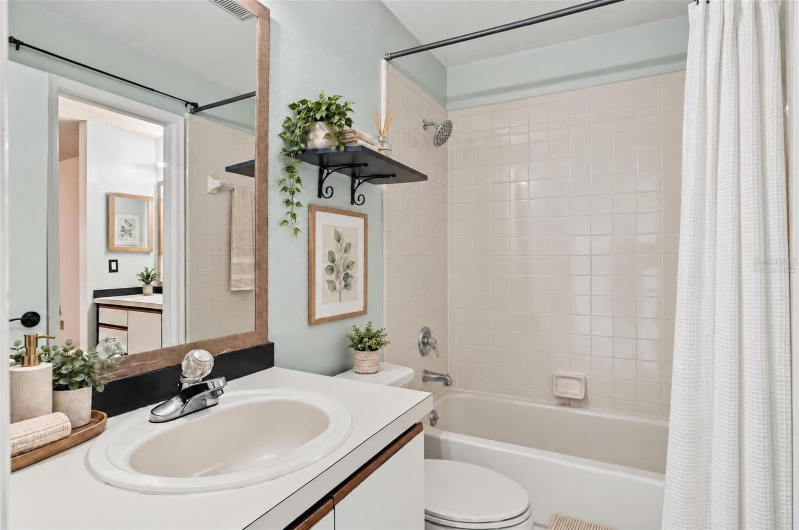 Virtually Staged - 3117 SANDY SHORE LN, KISSIMMEE