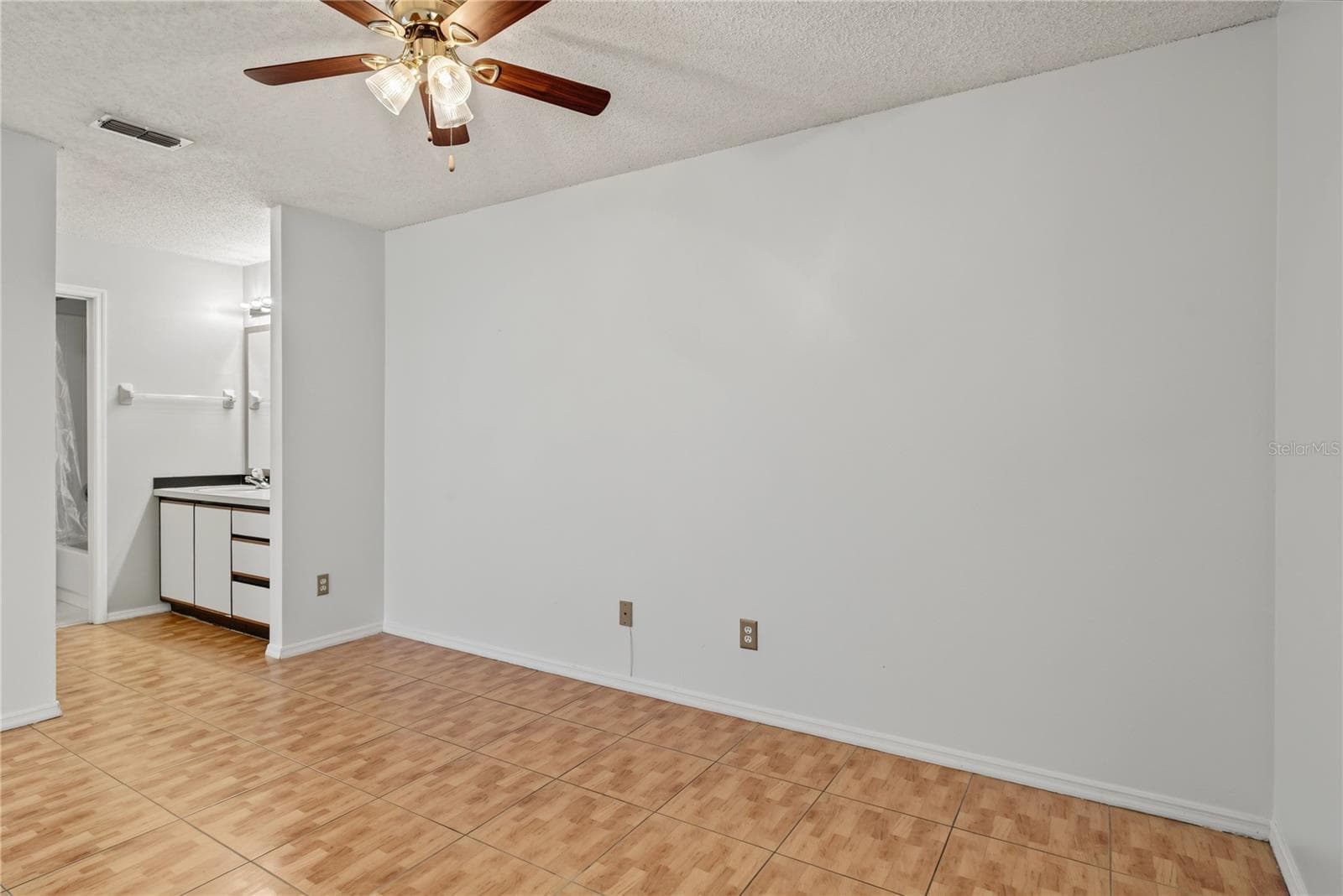 Townhouse at 3117 SANDY SHORE LN, KISSIMMEE, photo 23 of 45