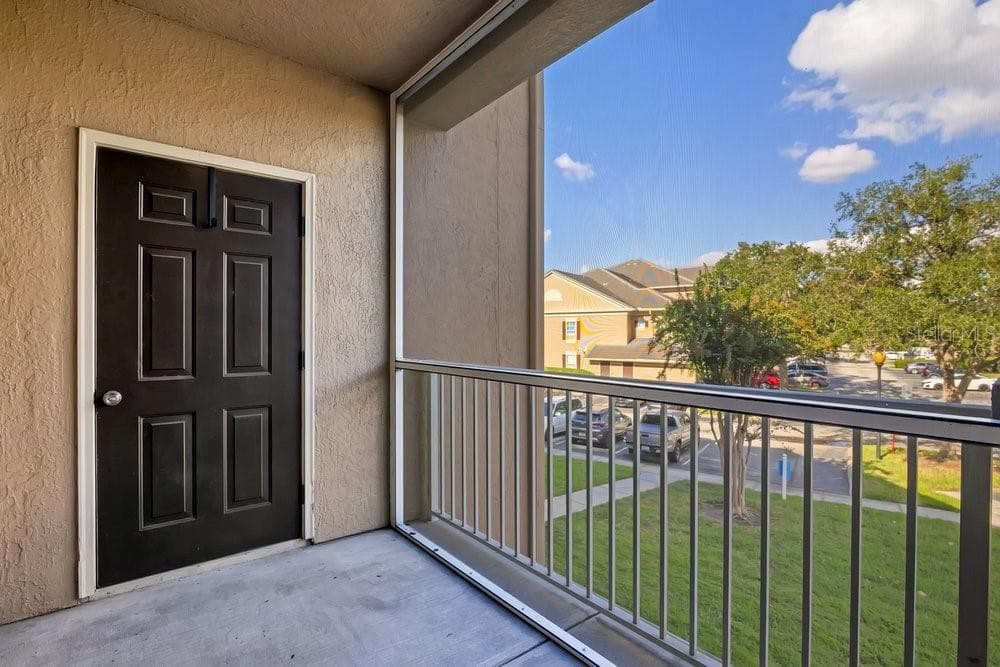 Screened Lanai and Storage - 14238 FREDRICKSBURG DR #304, ORLANDO