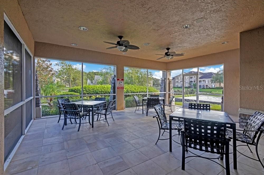 Clubhouse Lanai - 14238 FREDRICKSBURG DR #304, ORLANDO