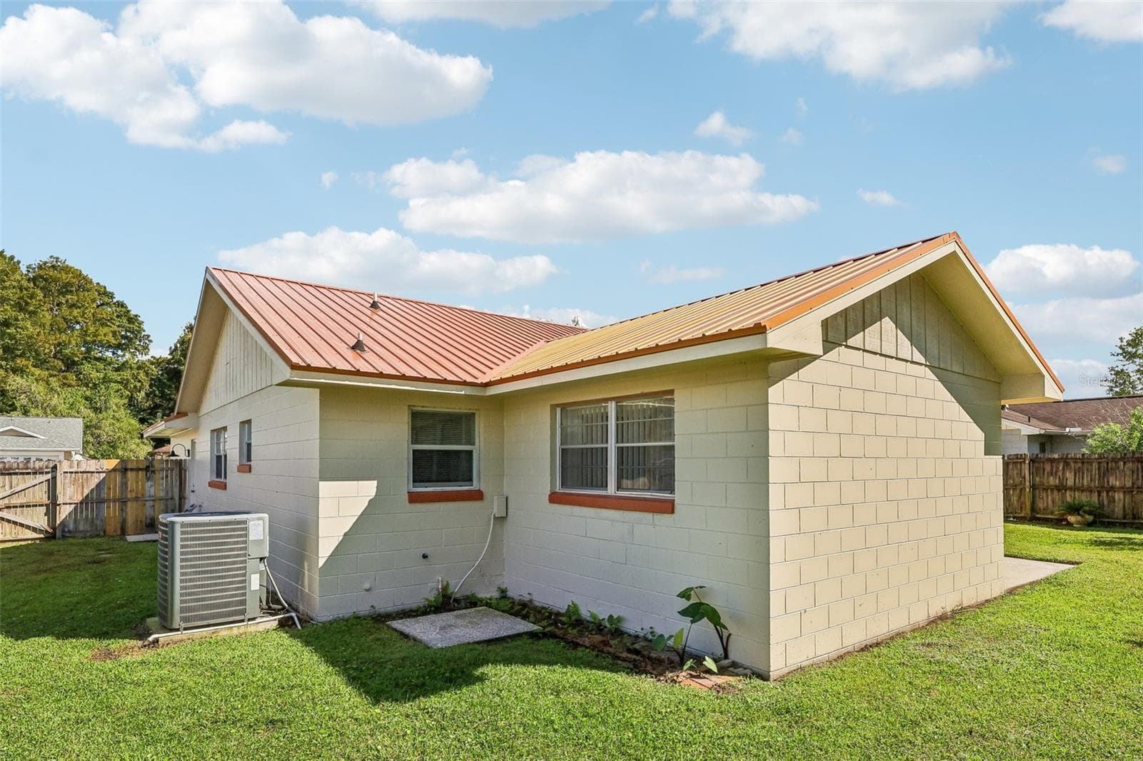 The A/C unit was replaced back in 2024. There is also plenty of room for you to create your own landscape oasis too! - 1332 BOREAS DR, ORLANDO