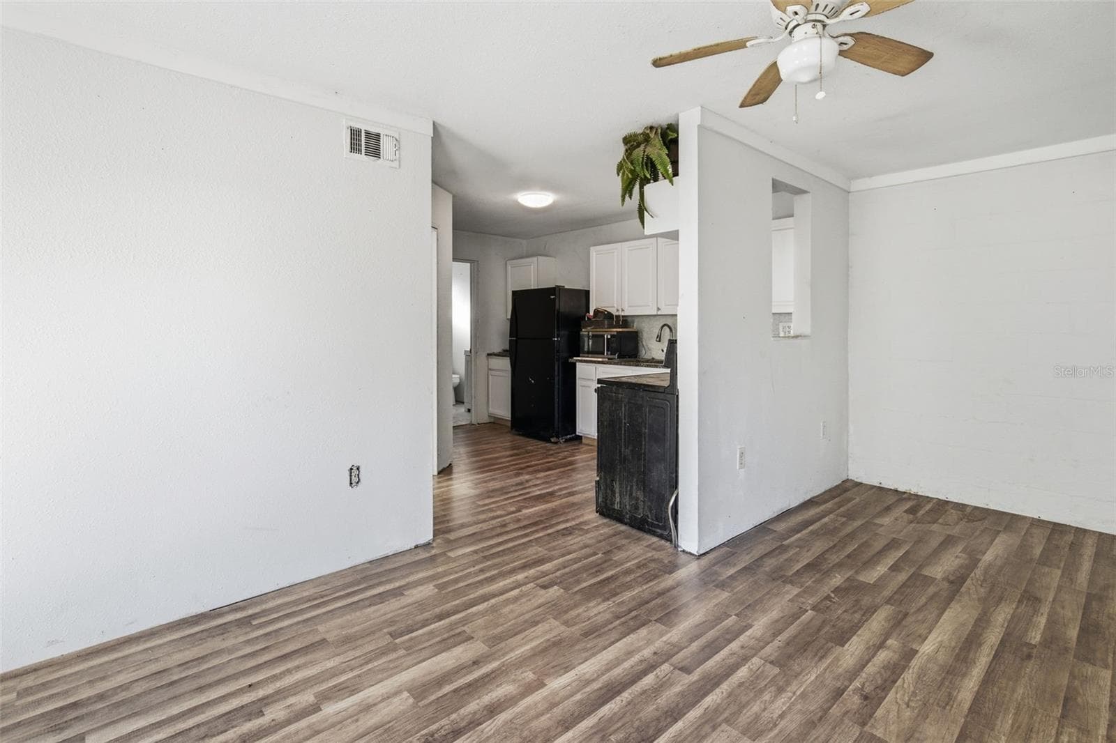Living and Dining Room - 6124 NUNDY AVE, GIBSONTON