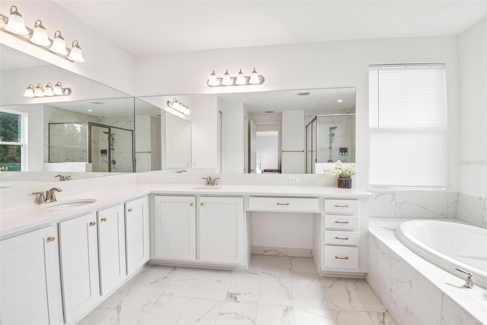 Primary En Suite Bath - 3469 GREAT BANYAN WAY, WESLEY CHAPEL