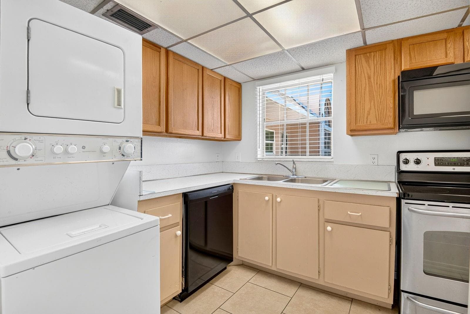Condominium at 2727 75TH ST W #7A15, BRADENTON, photo 14 of 27