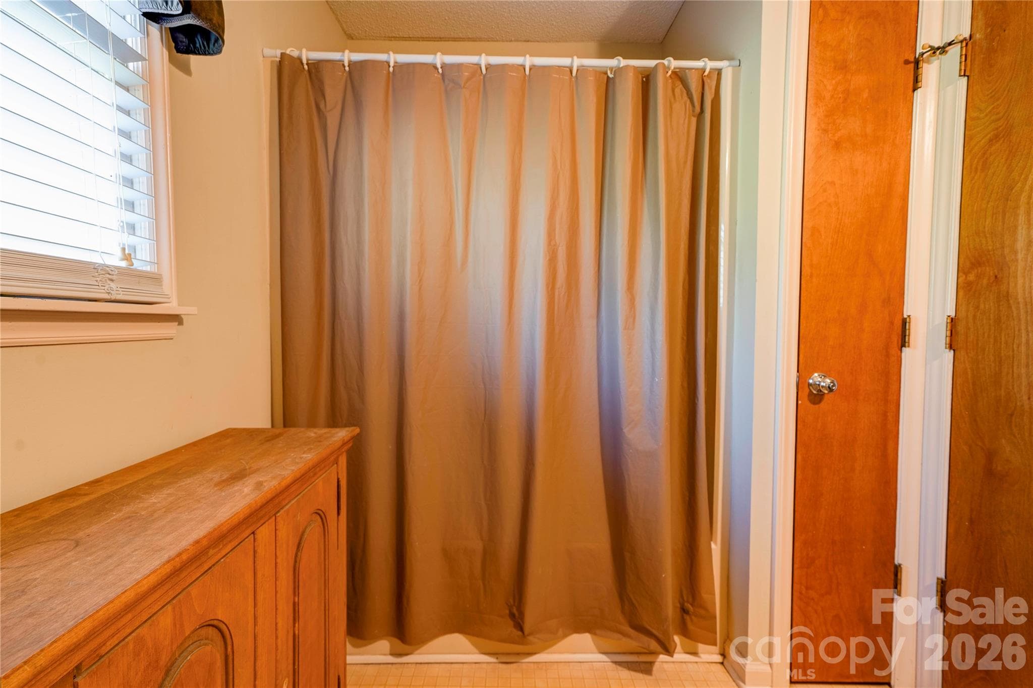 Bathroom 2 - 1550 Burke Road, Shelby