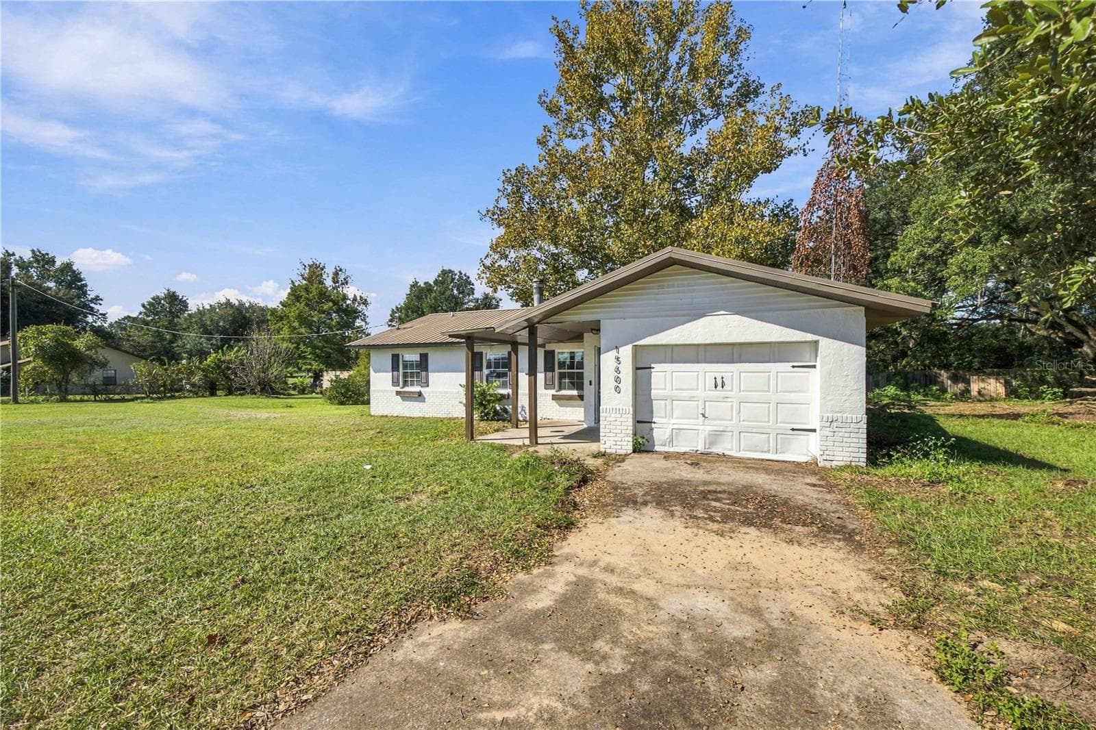 Single Family Residence at 15600 NE JACKSONVILLE RD, CITRA, photo 2 of 28