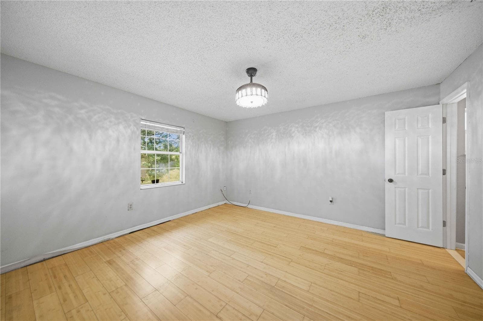 Single Family Residence at 15600 NE JACKSONVILLE RD, CITRA, photo 9 of 28