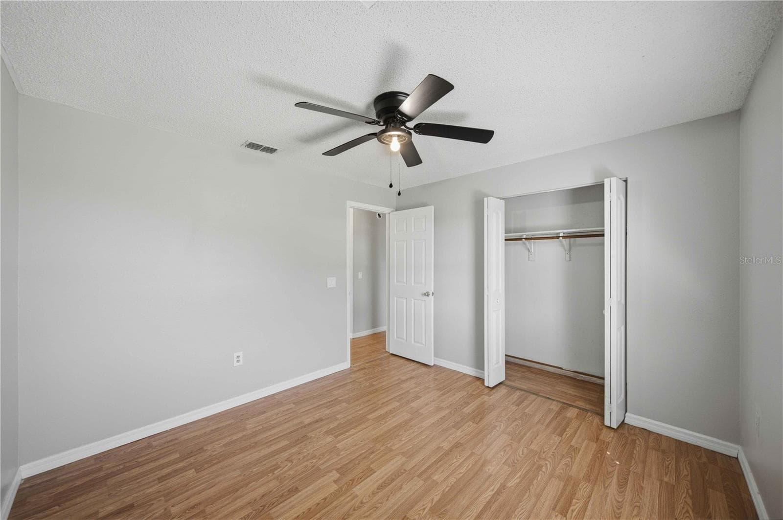 Single Family Residence at 15600 NE JACKSONVILLE RD, CITRA, photo 14 of 28