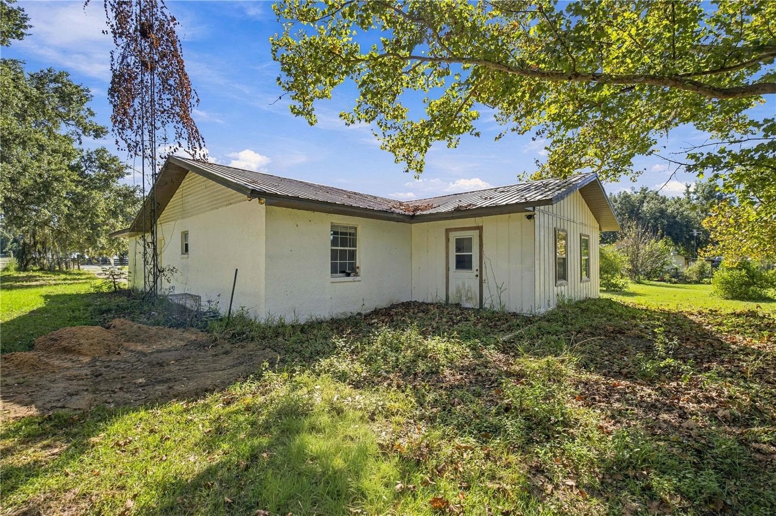 Single Family Residence at 15600 NE JACKSONVILLE RD, CITRA, photo 22 of 28
