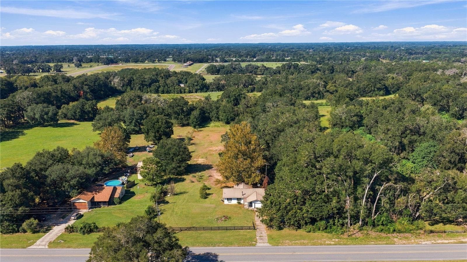 Single Family Residence at 15600 NE JACKSONVILLE RD, CITRA, photo 25 of 28