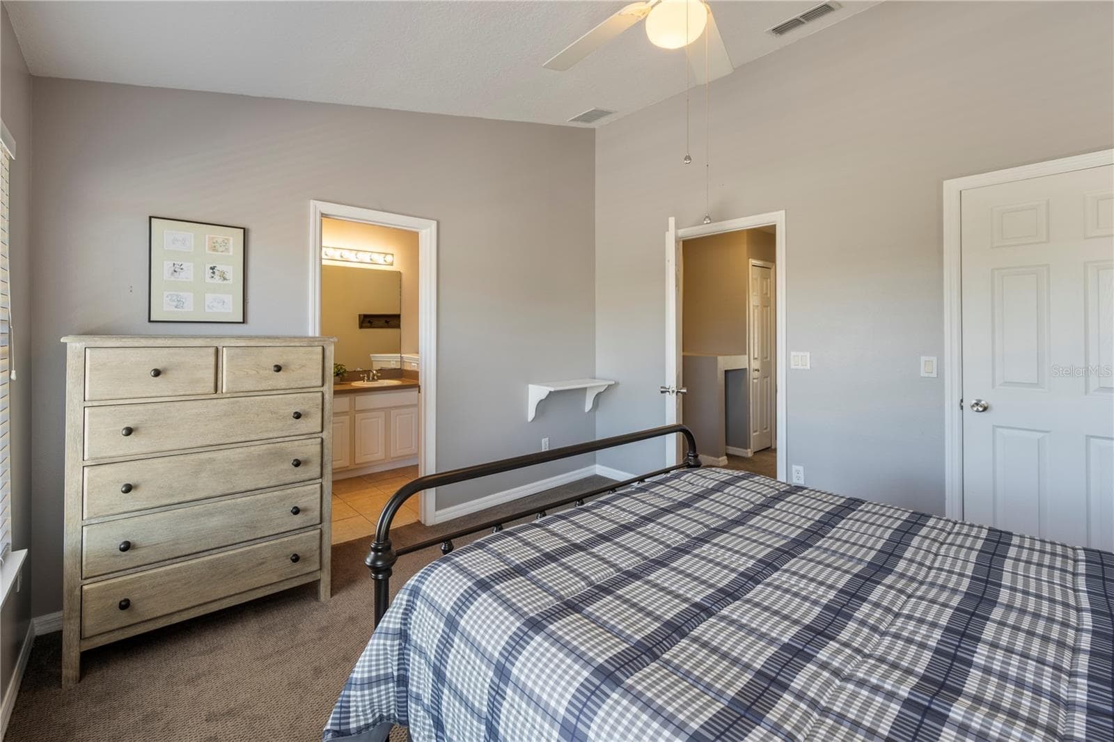 Primary Bedroom with ensuite bathroom - 8516 DANFORTH DR, WINDERMERE