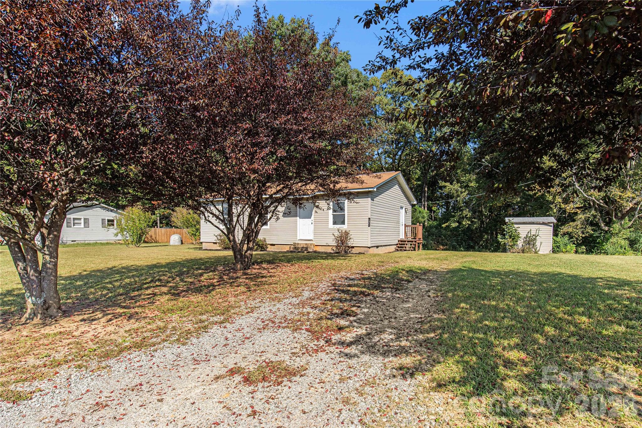 Single Family Residence at 3748 Jenkins Road, Clover, photo 2 of 29