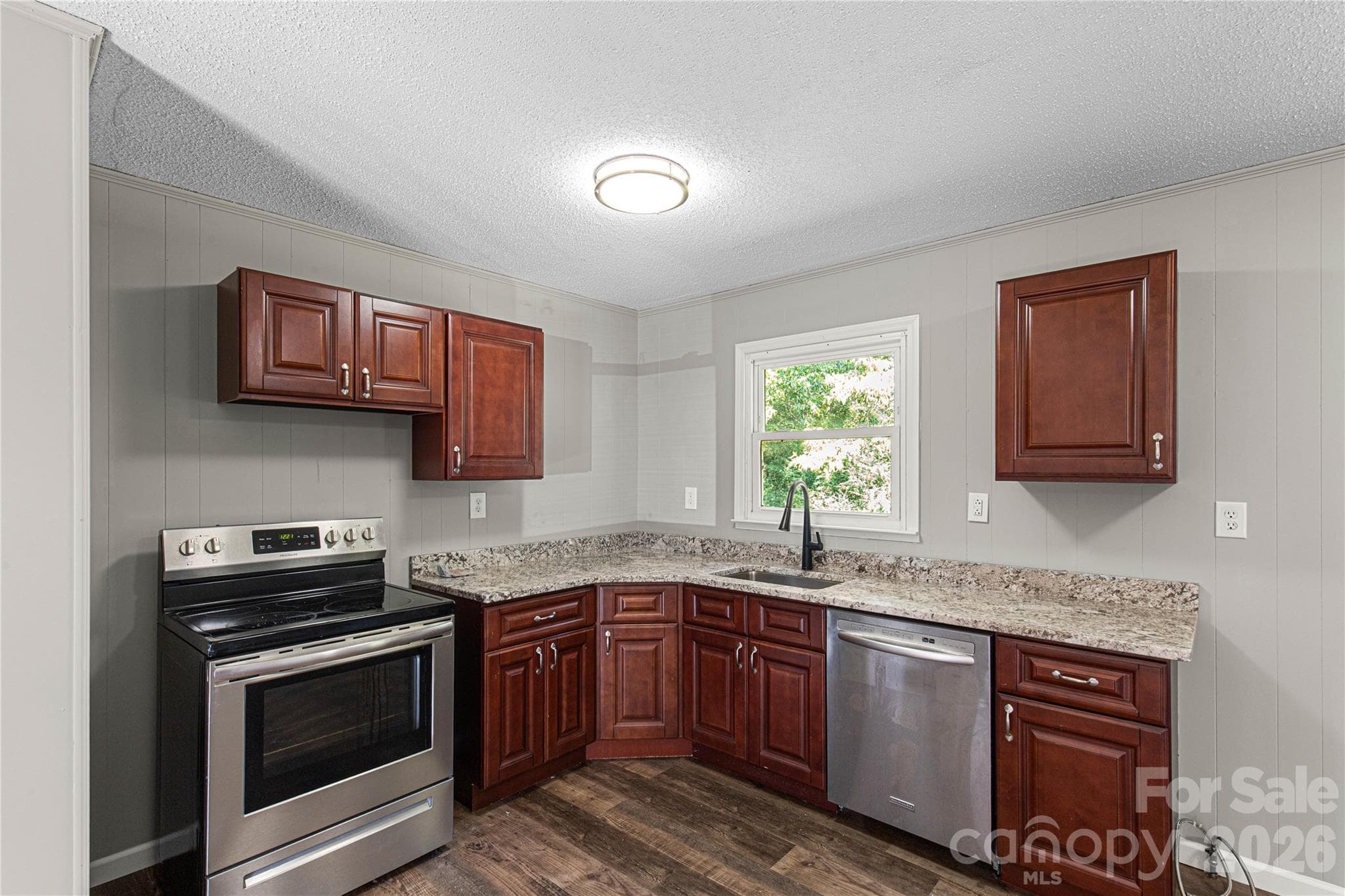 Single Family Residence at 3748 Jenkins Road, Clover, photo 10 of 29