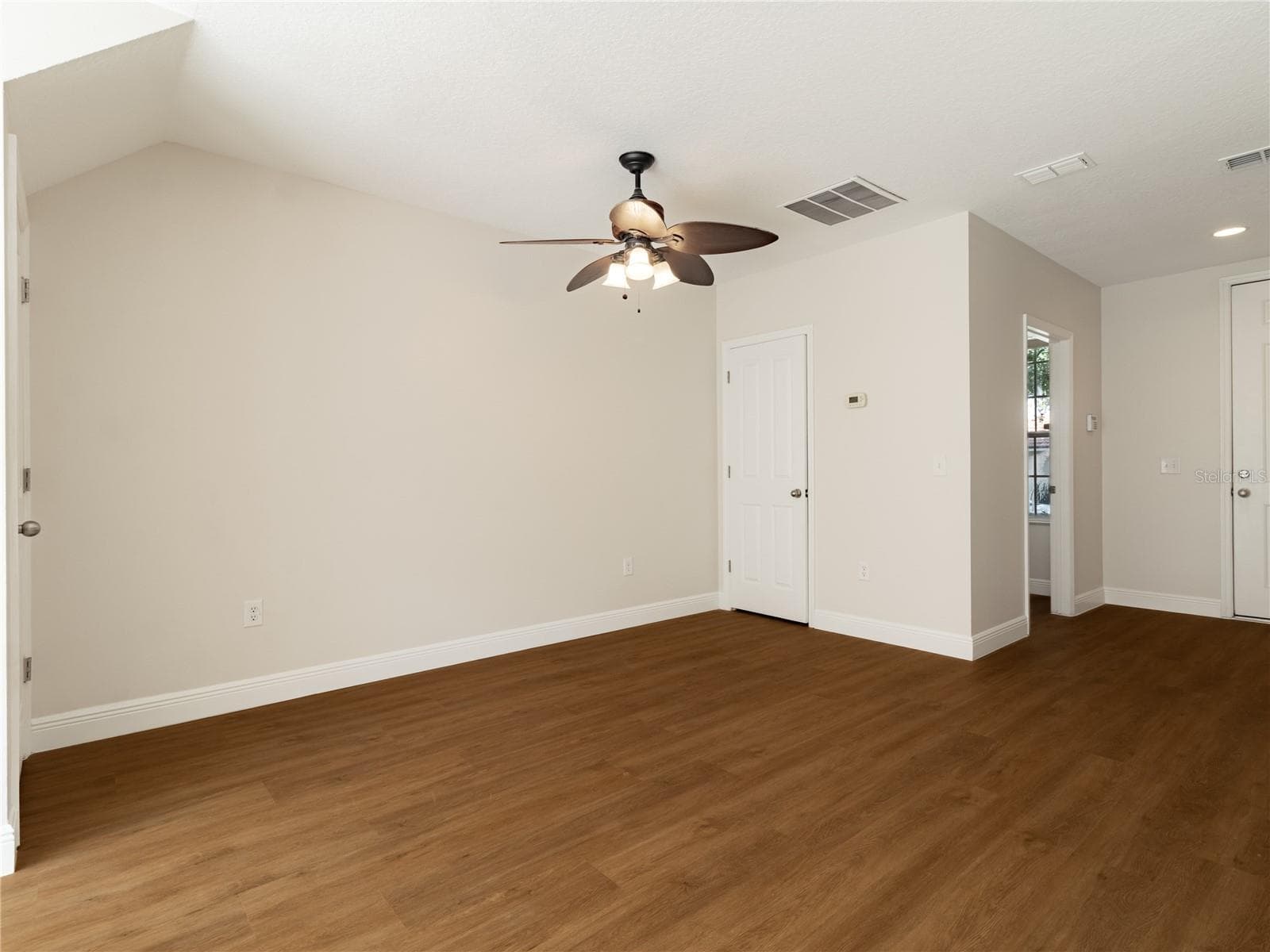 Townhouse at 3175 VIA OTERO DR, KISSIMMEE, photo 16 of 38