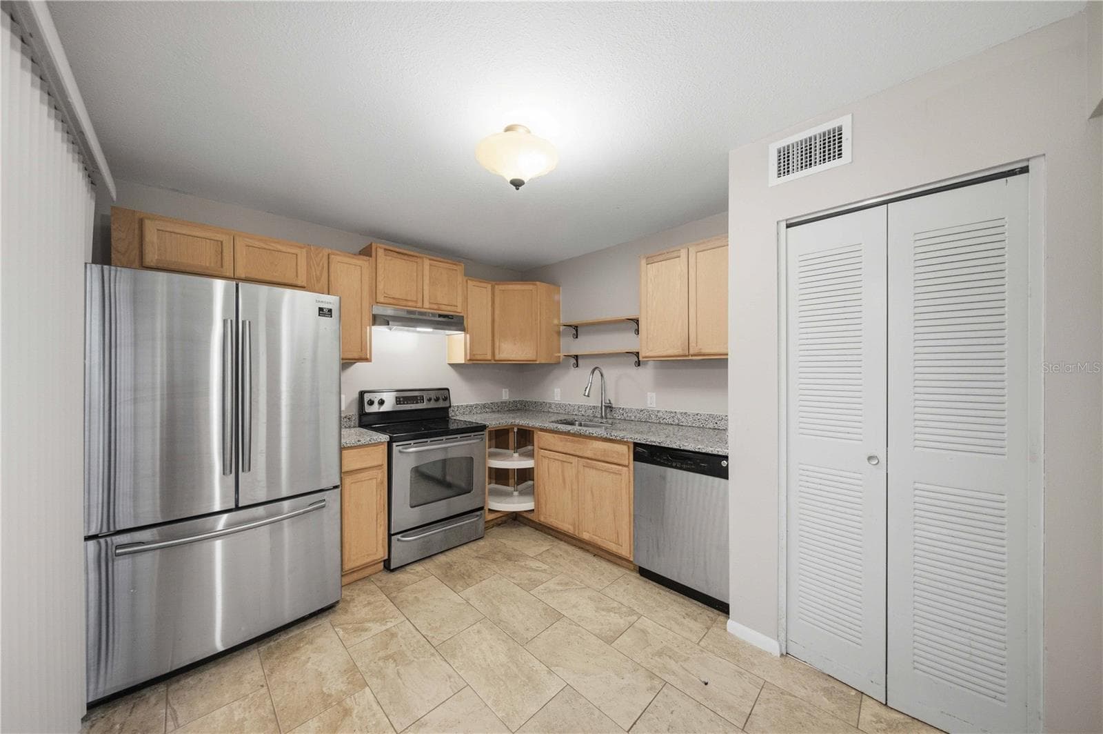 Condominium at 54 PINE TRAK #102F, OCALA, photo 8 of 23