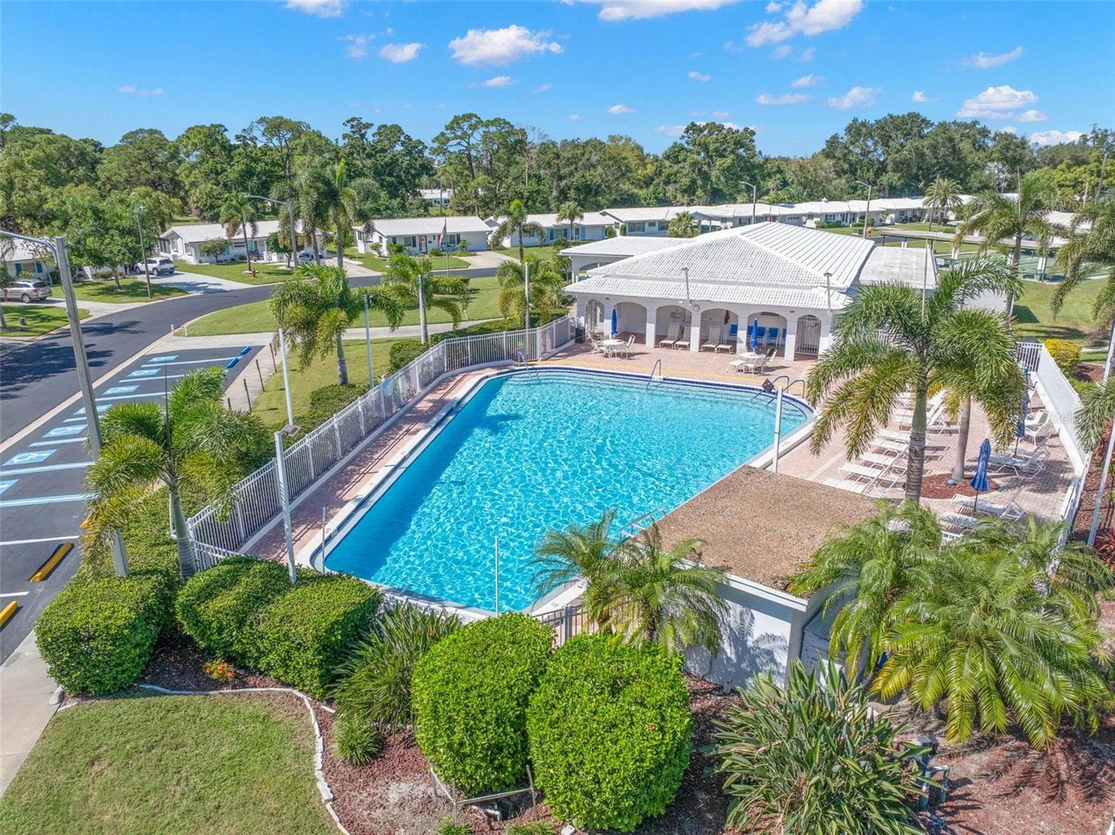 Community pool - 8731 140TH WAY, SEMINOLE