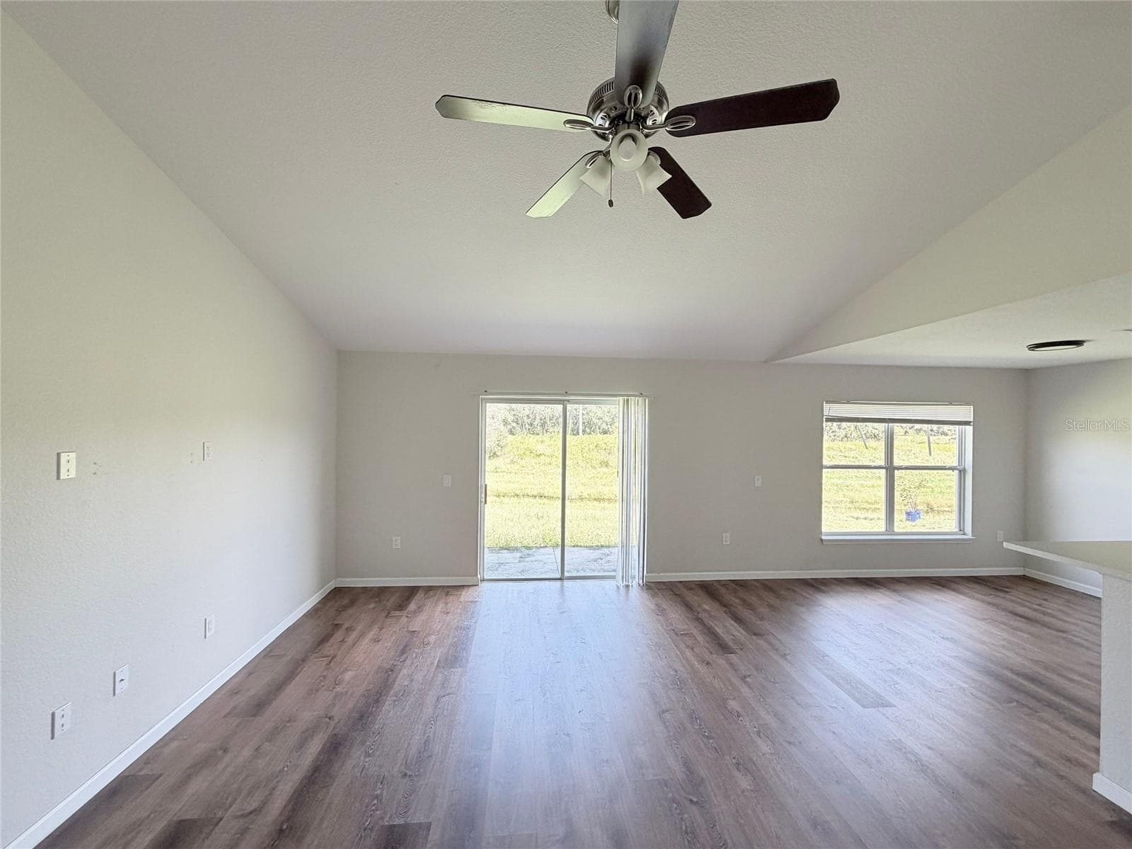 Living Room - 231 GROUPER CT, POINCIANA
