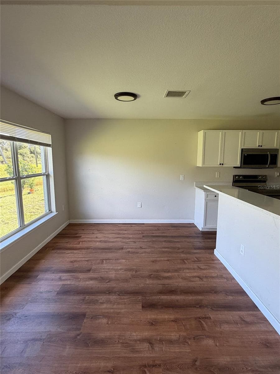 Dinette - 231 GROUPER CT, POINCIANA