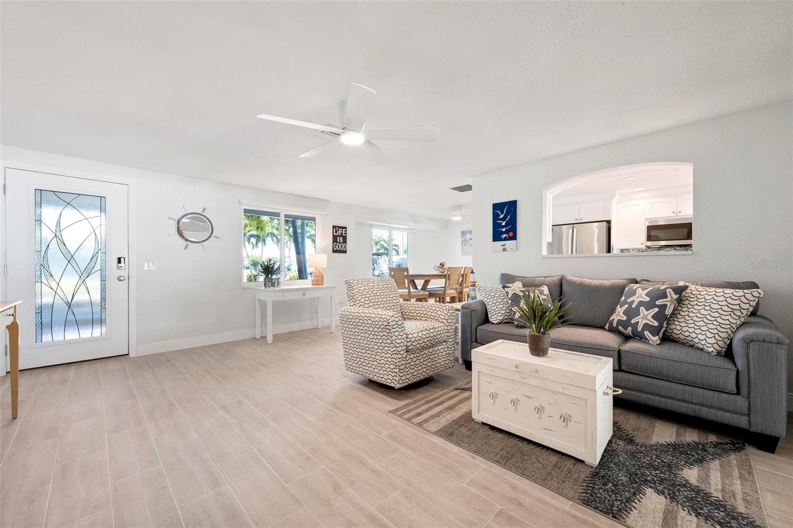 Entryway to the home - 504 69TH ST, HOLMES BEACH