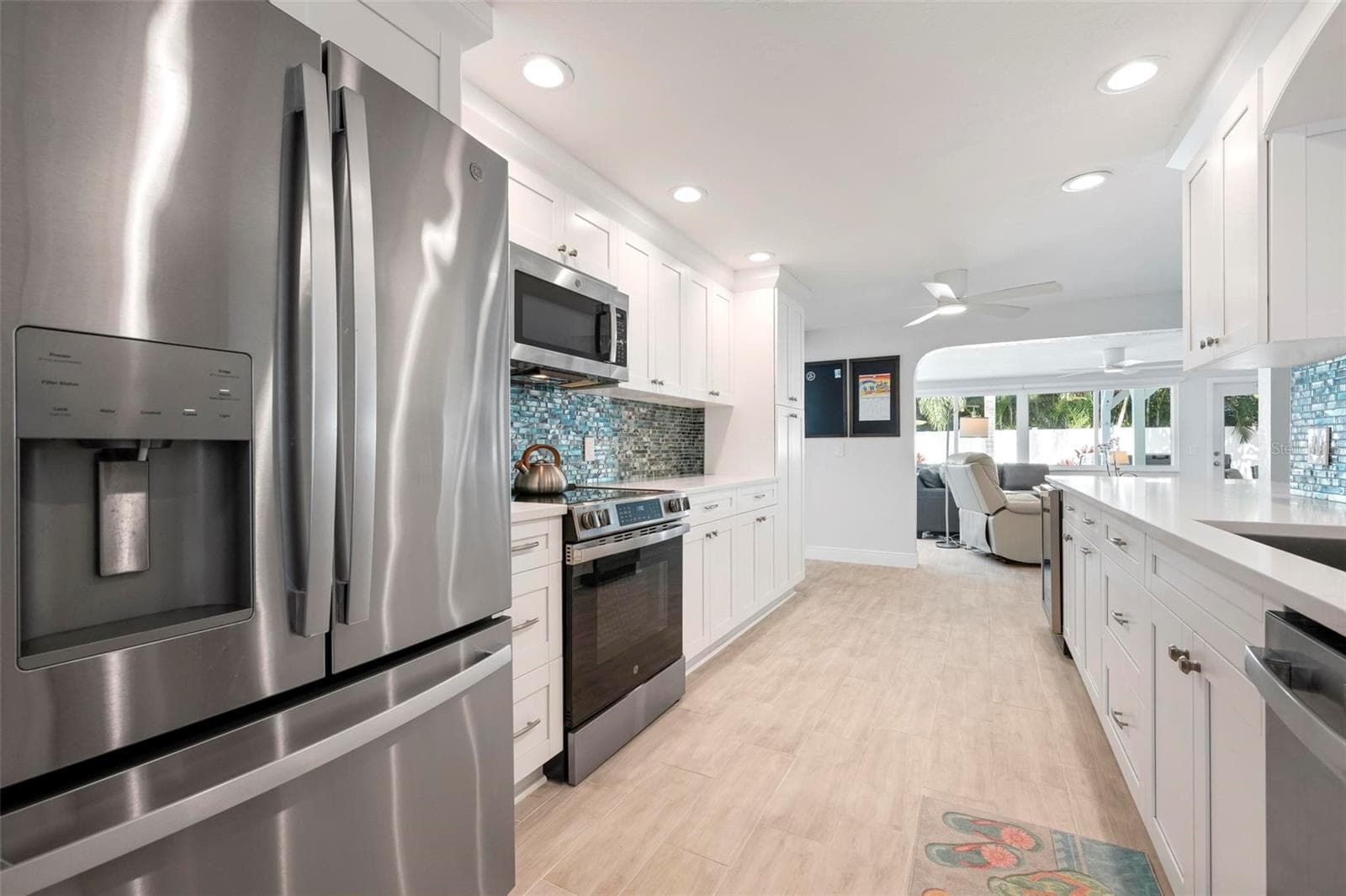 Kitchen - 504 69TH ST, HOLMES BEACH