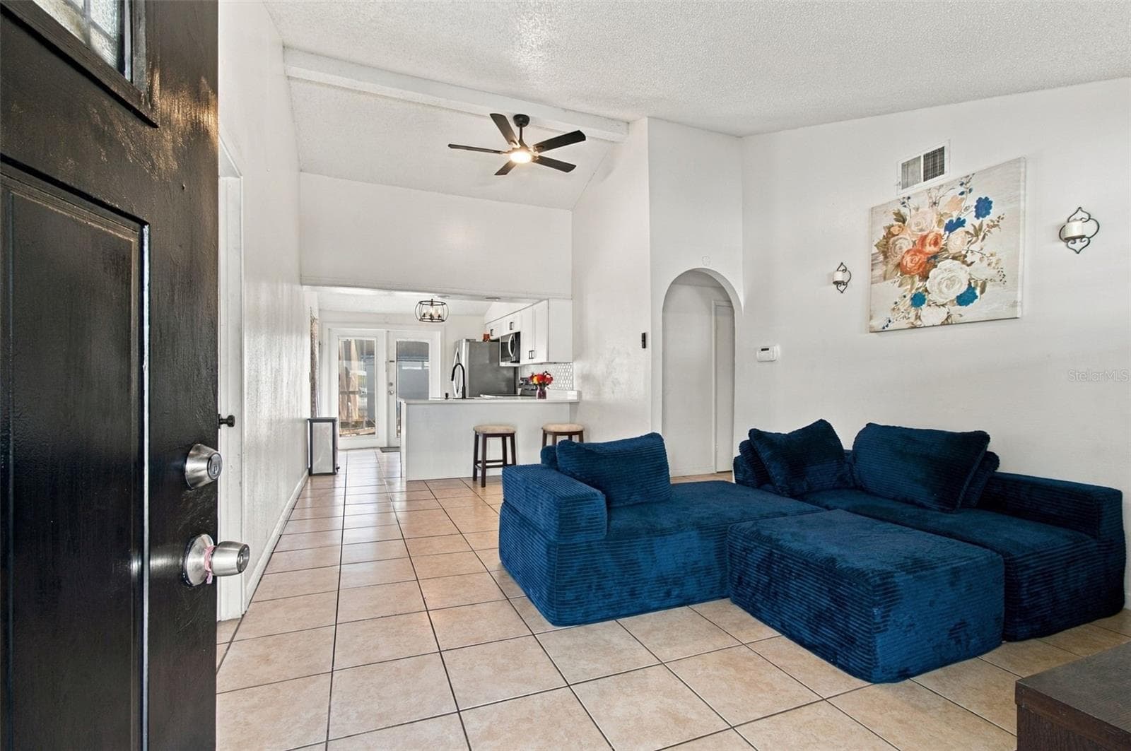 Single Family Residence at 10118 WHEATLEY HILLS CT, TAMPA, photo 12 of 82