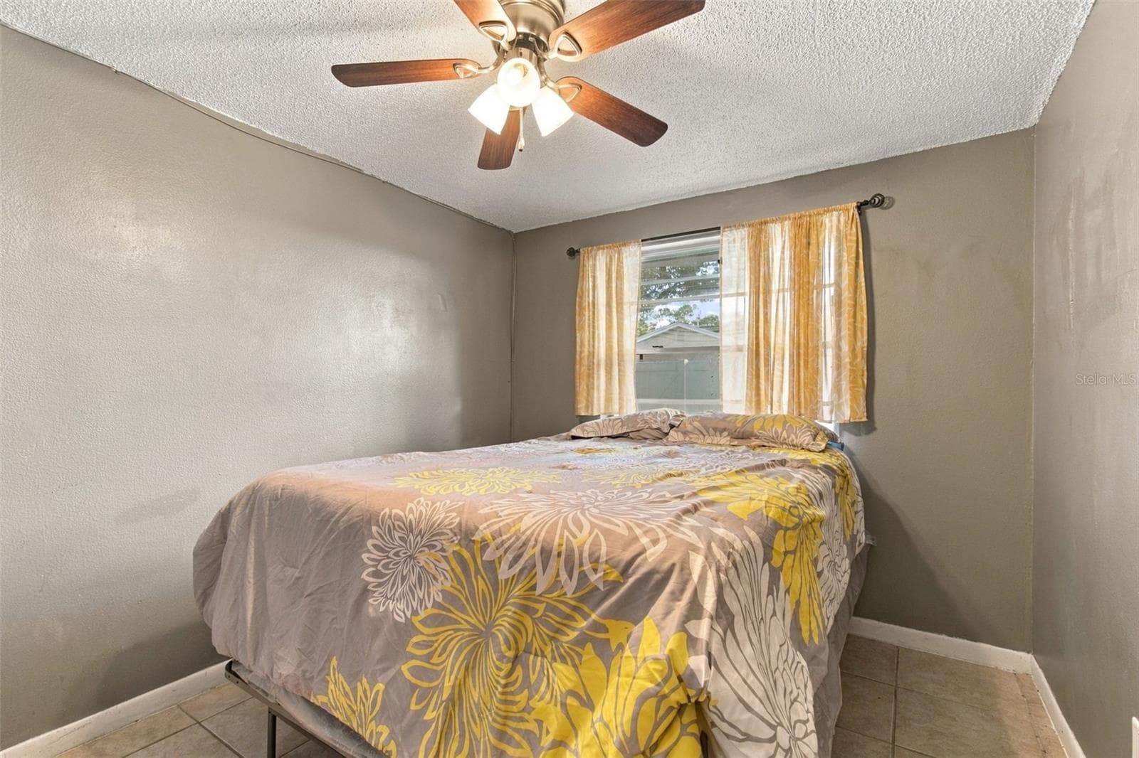 Single Family Residence at 10118 WHEATLEY HILLS CT, TAMPA, photo 35 of 82