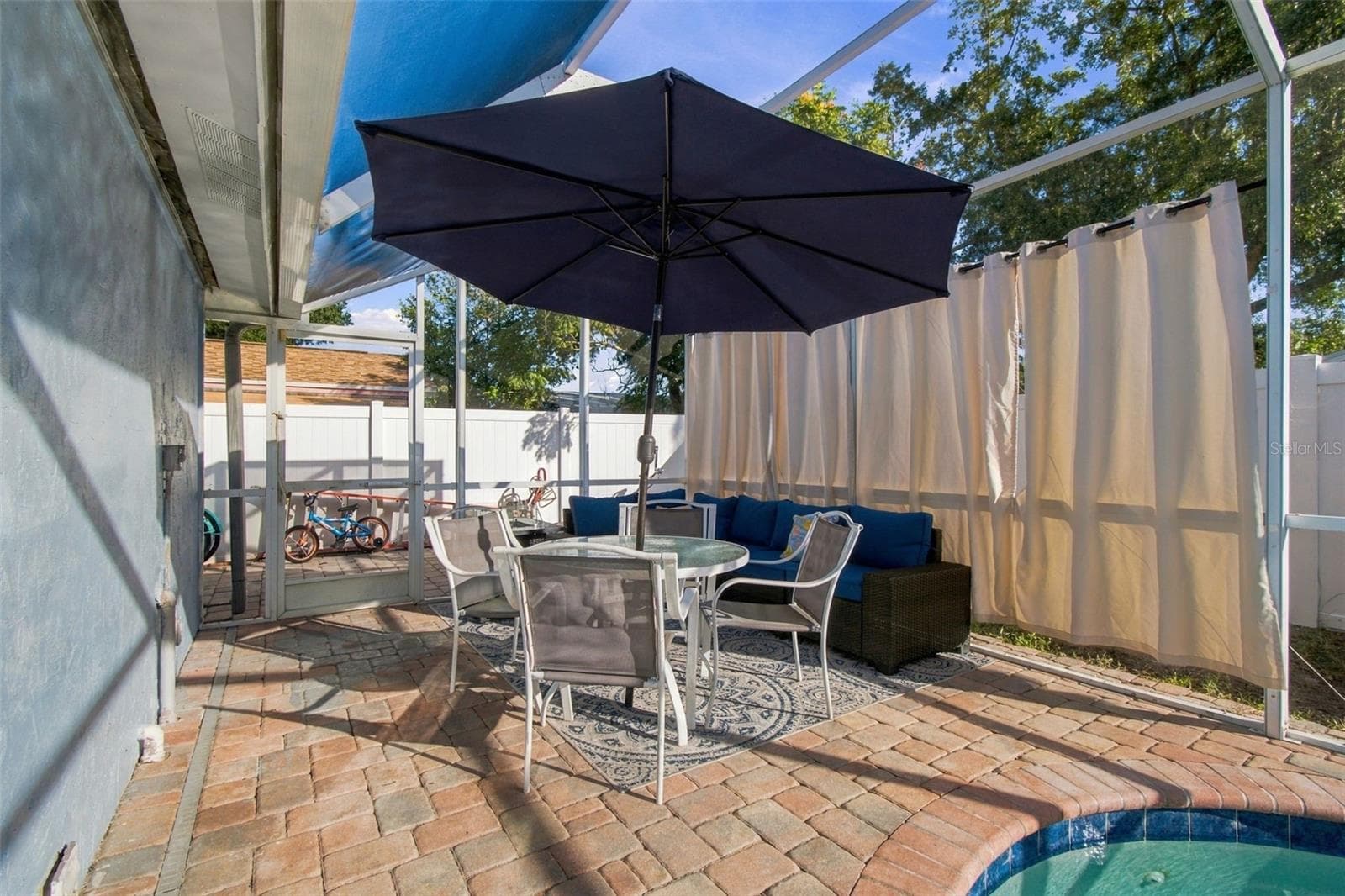Single Family Residence at 10118 WHEATLEY HILLS CT, TAMPA, photo 51 of 82