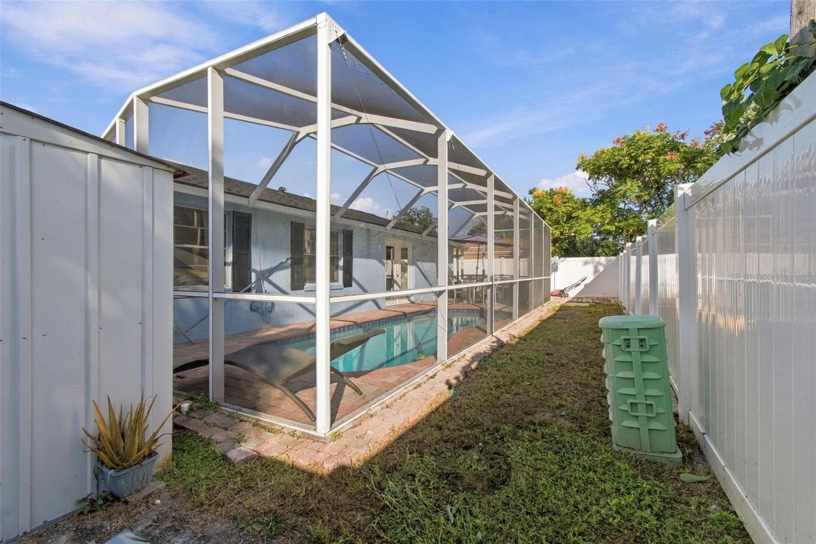 Single Family Residence at 10118 WHEATLEY HILLS CT, TAMPA, photo 56 of 82