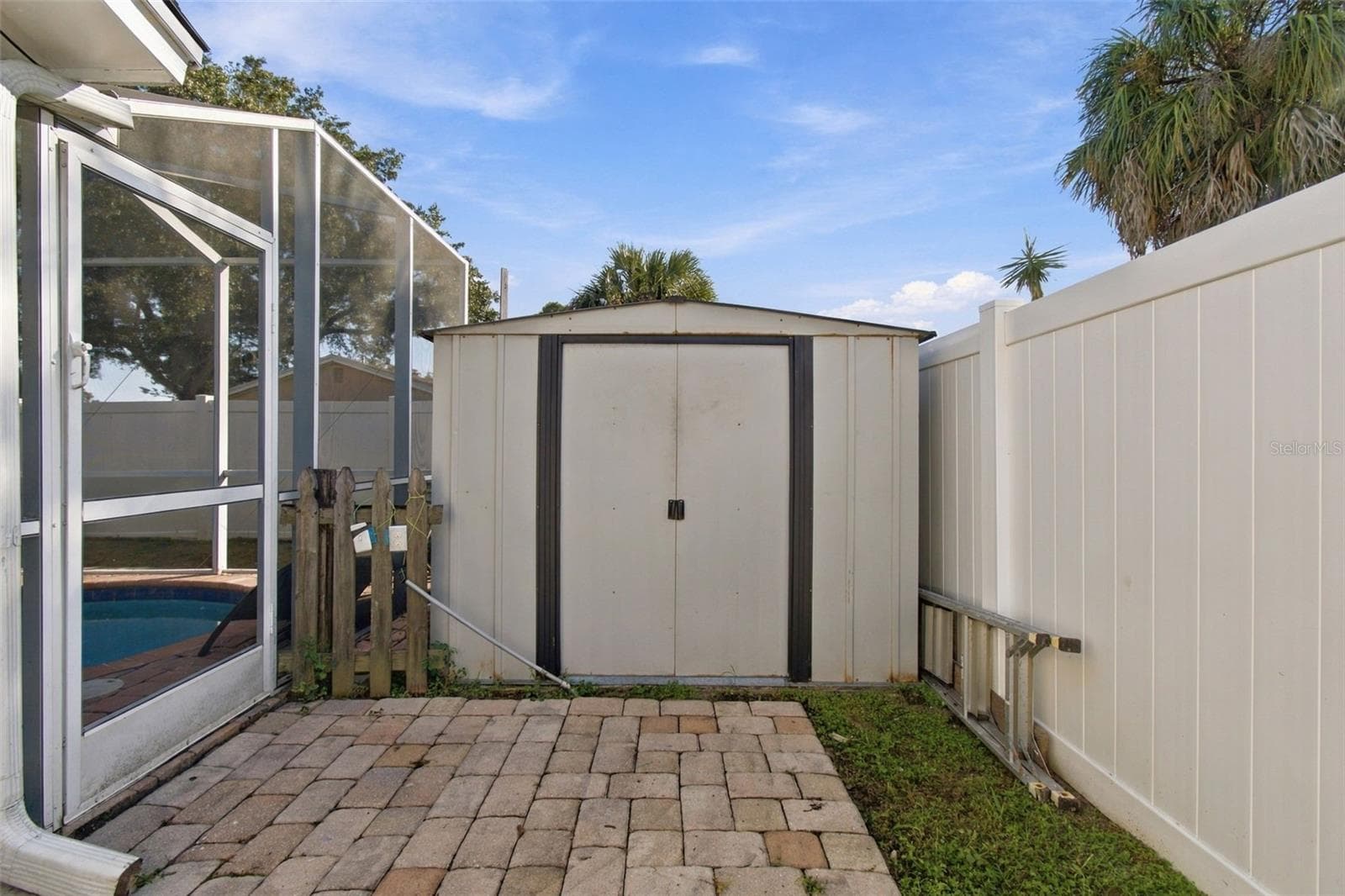 Single Family Residence at 10118 WHEATLEY HILLS CT, TAMPA, photo 57 of 82