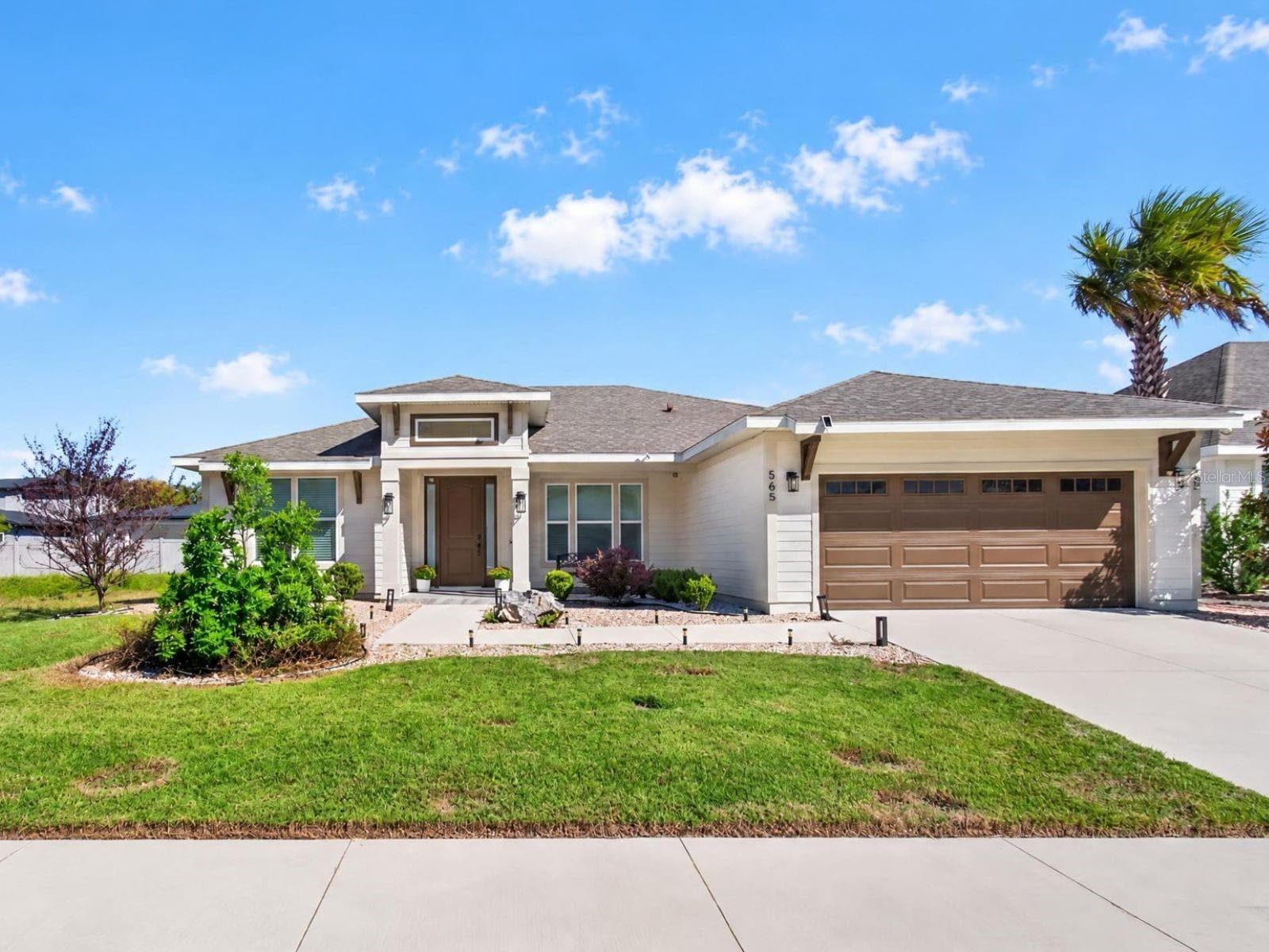565 SW 145TH DR
