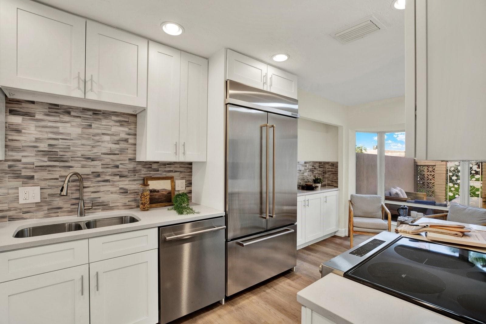 Kitchen - 594 BOCA CIEGA POINT BLVD N, ST PETERSBURG