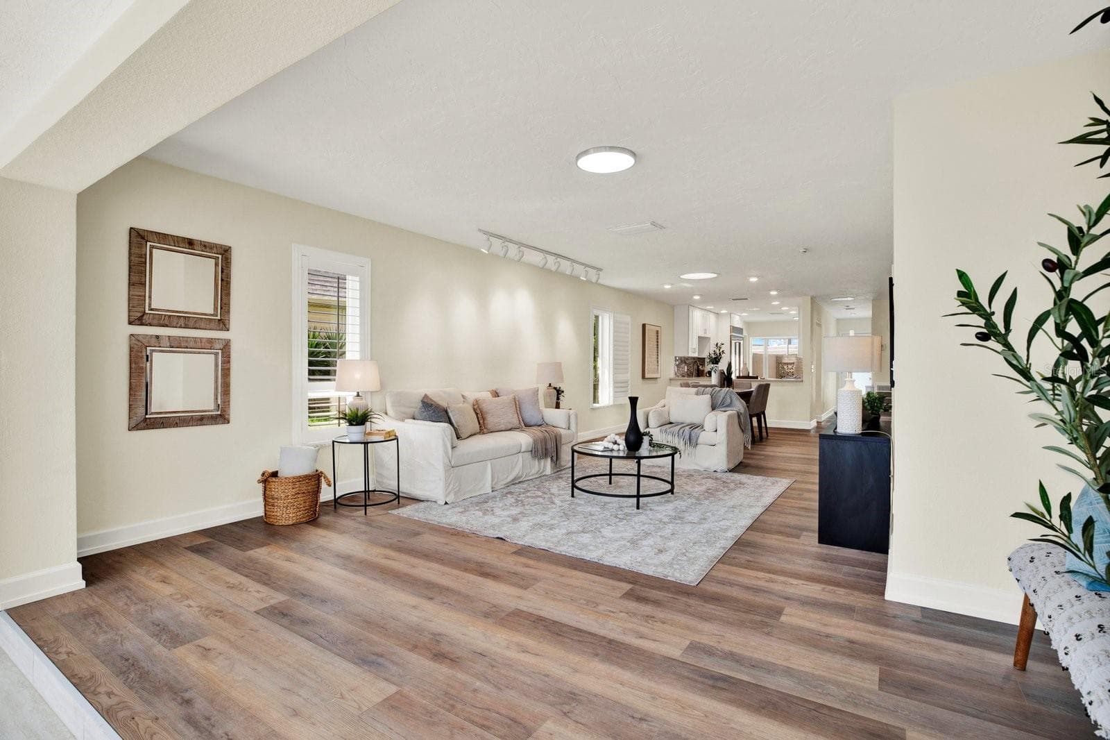 Living Room - 594 BOCA CIEGA POINT BLVD N, ST PETERSBURG