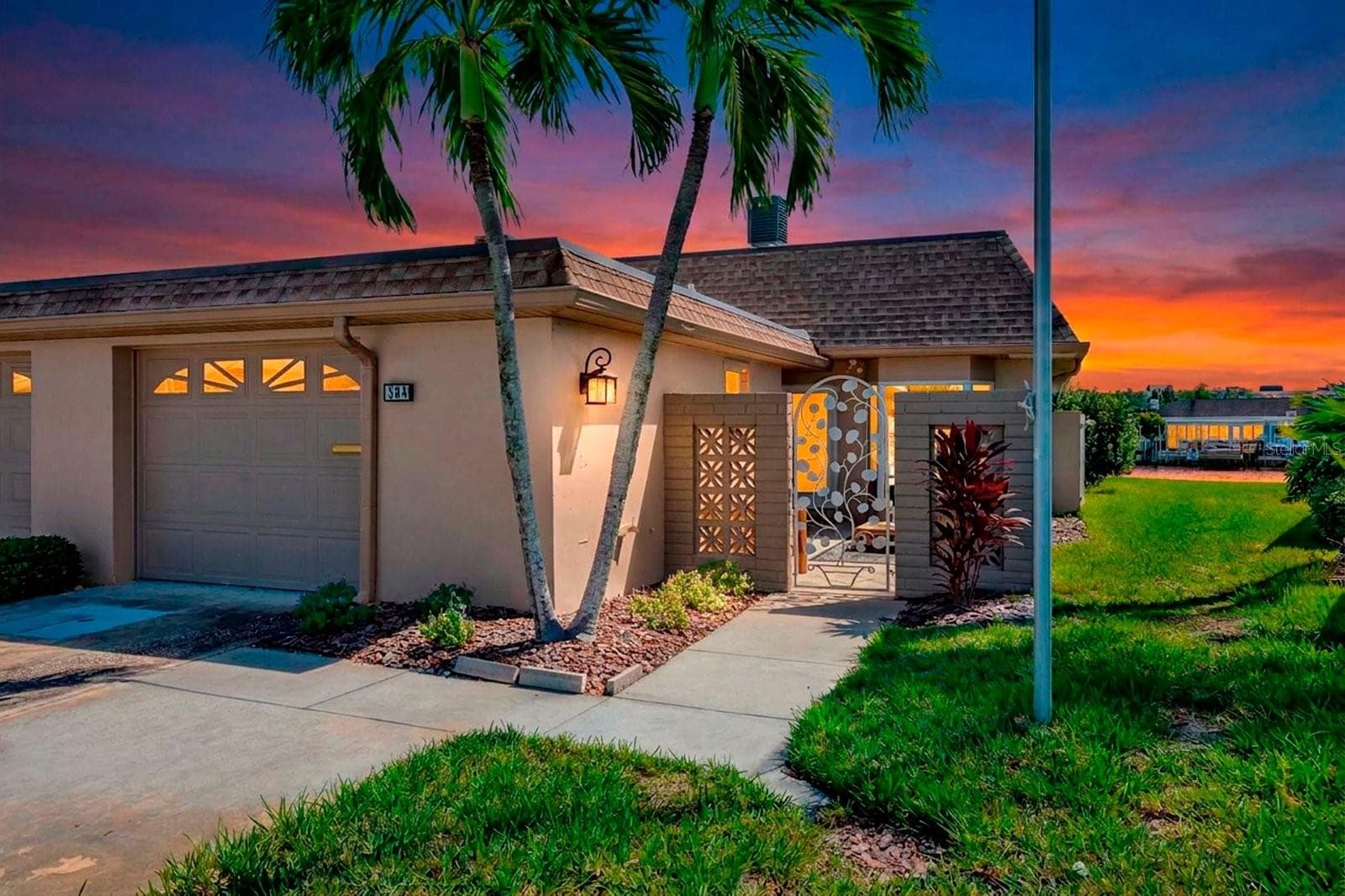 Front Exterior - 594 BOCA CIEGA POINT BLVD N, ST PETERSBURG