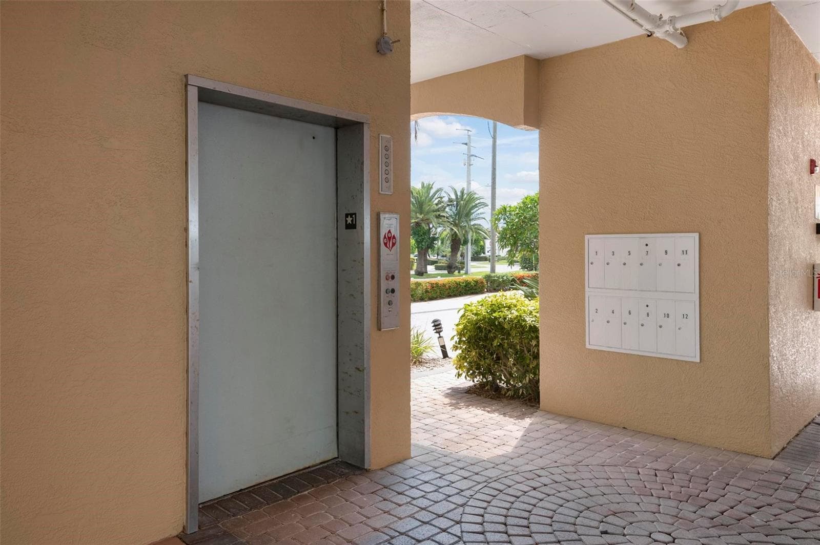 Elevator - 1900 GULF DR N #1, BRADENTON BEACH