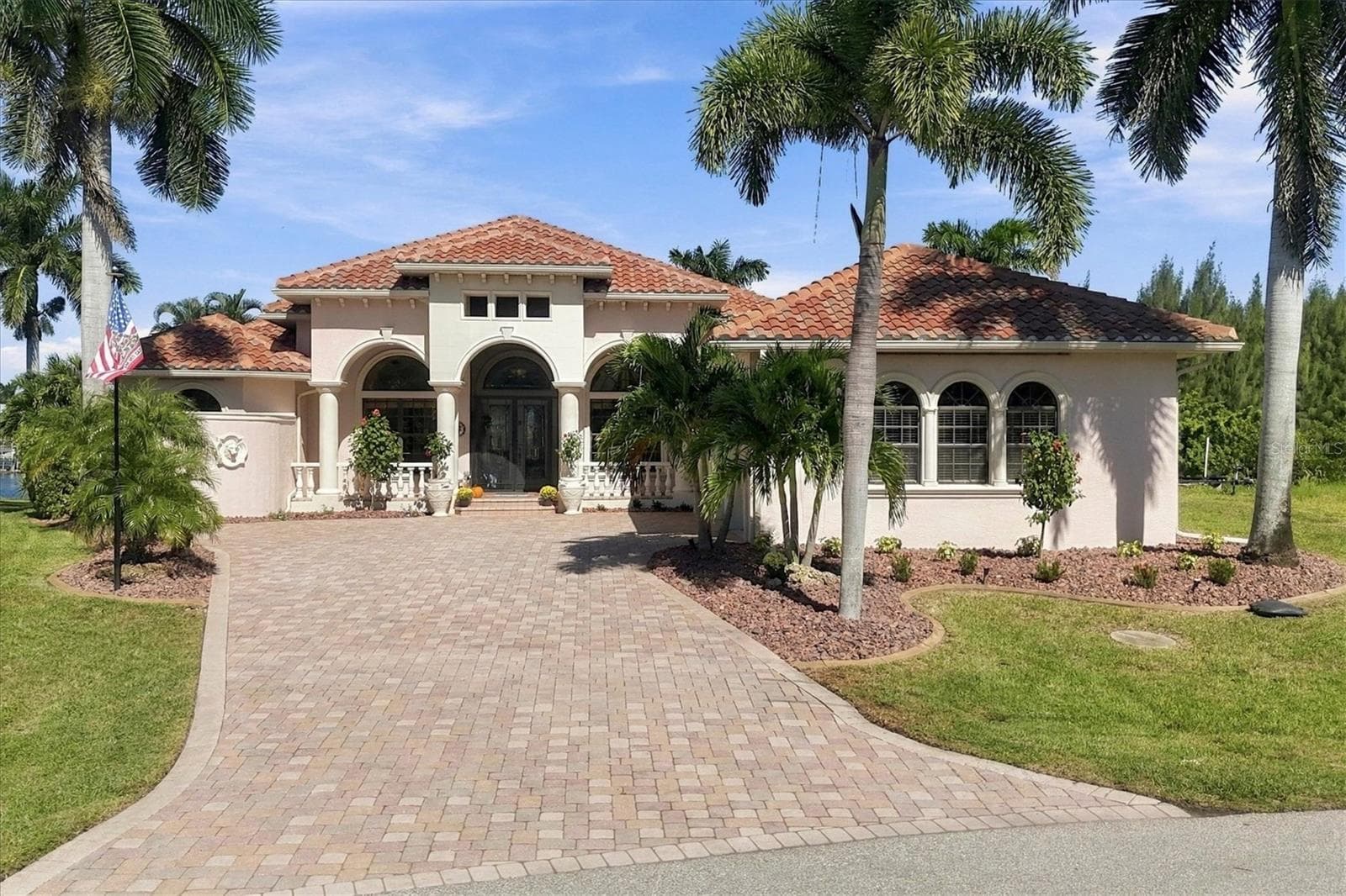 Single Family Residence at 15728 ALDAMA CIR, PORT CHARLOTTE, photo 5 of 71