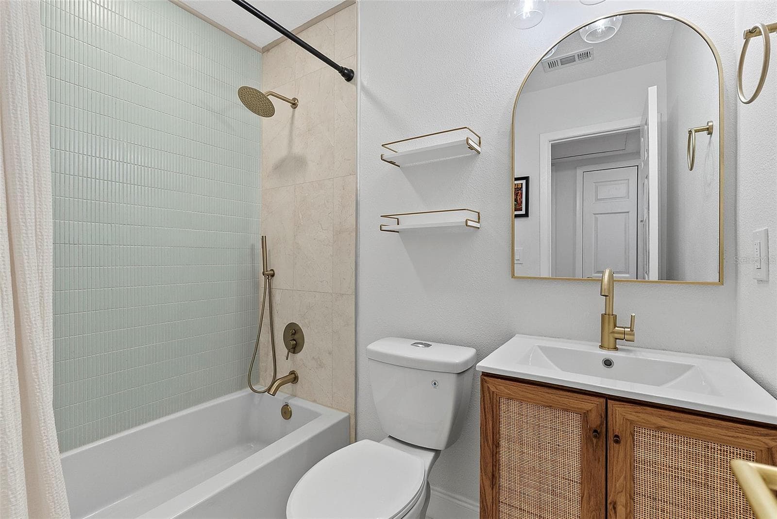Single Family Residence at 808 DENSMORE DR, WINTER PARK, photo 11 of 26