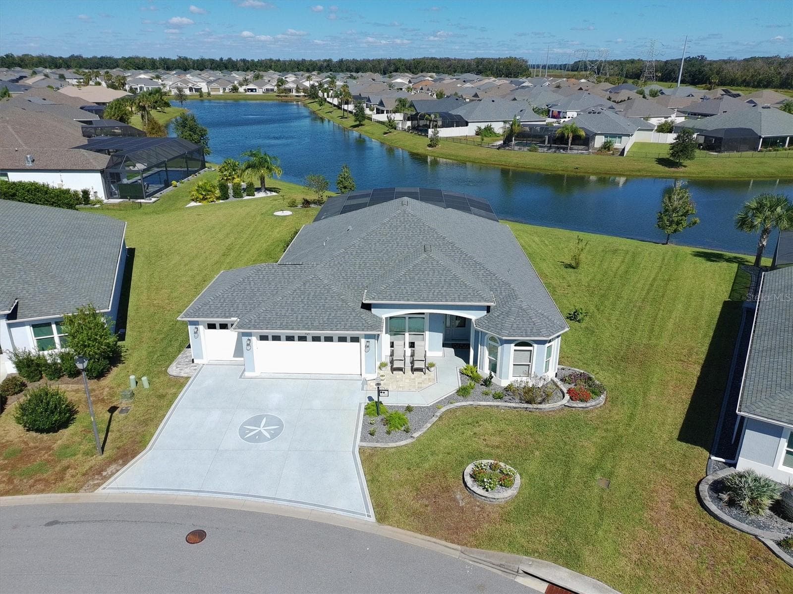 Single Family Residence at 521 KAOLIN PATH, THE VILLAGES, photo 2 of 43