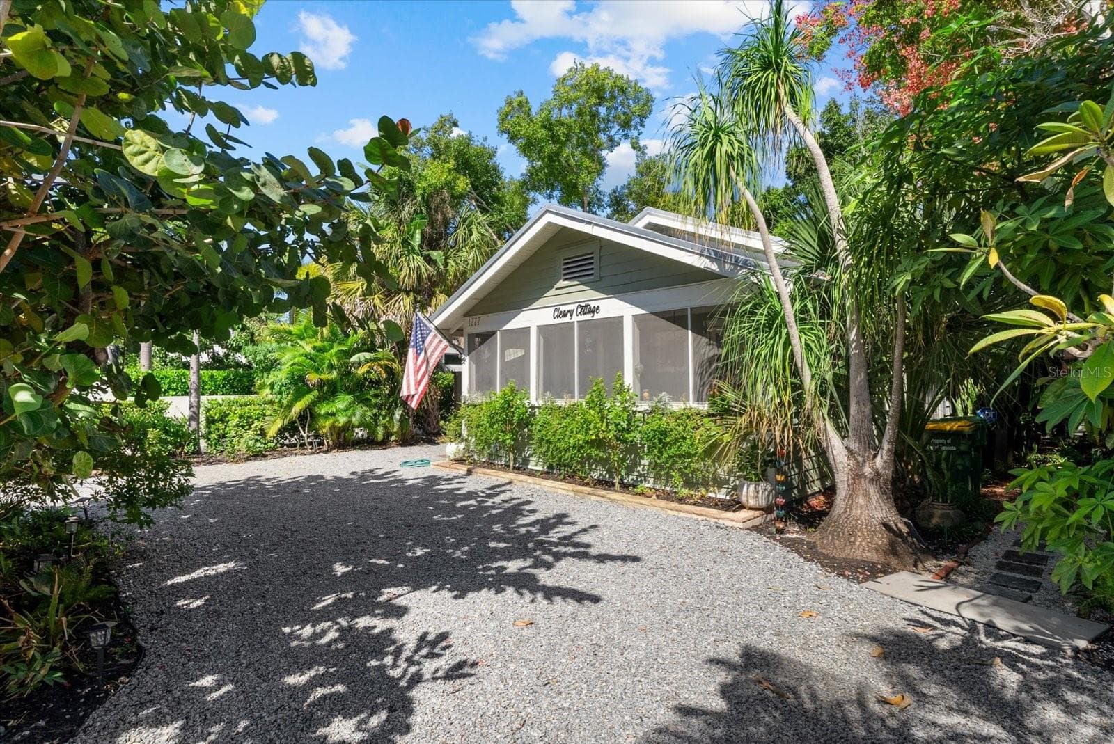 Single Family Residence at 1777 ALTA VISTA ST, SARASOTA, photo 3 of 79