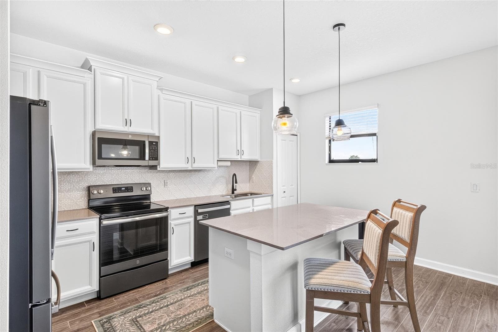 Townhouse at 1302 ROYAL ST GEORGE BLVD #1302, DAVENPORT, photo 10 of 41