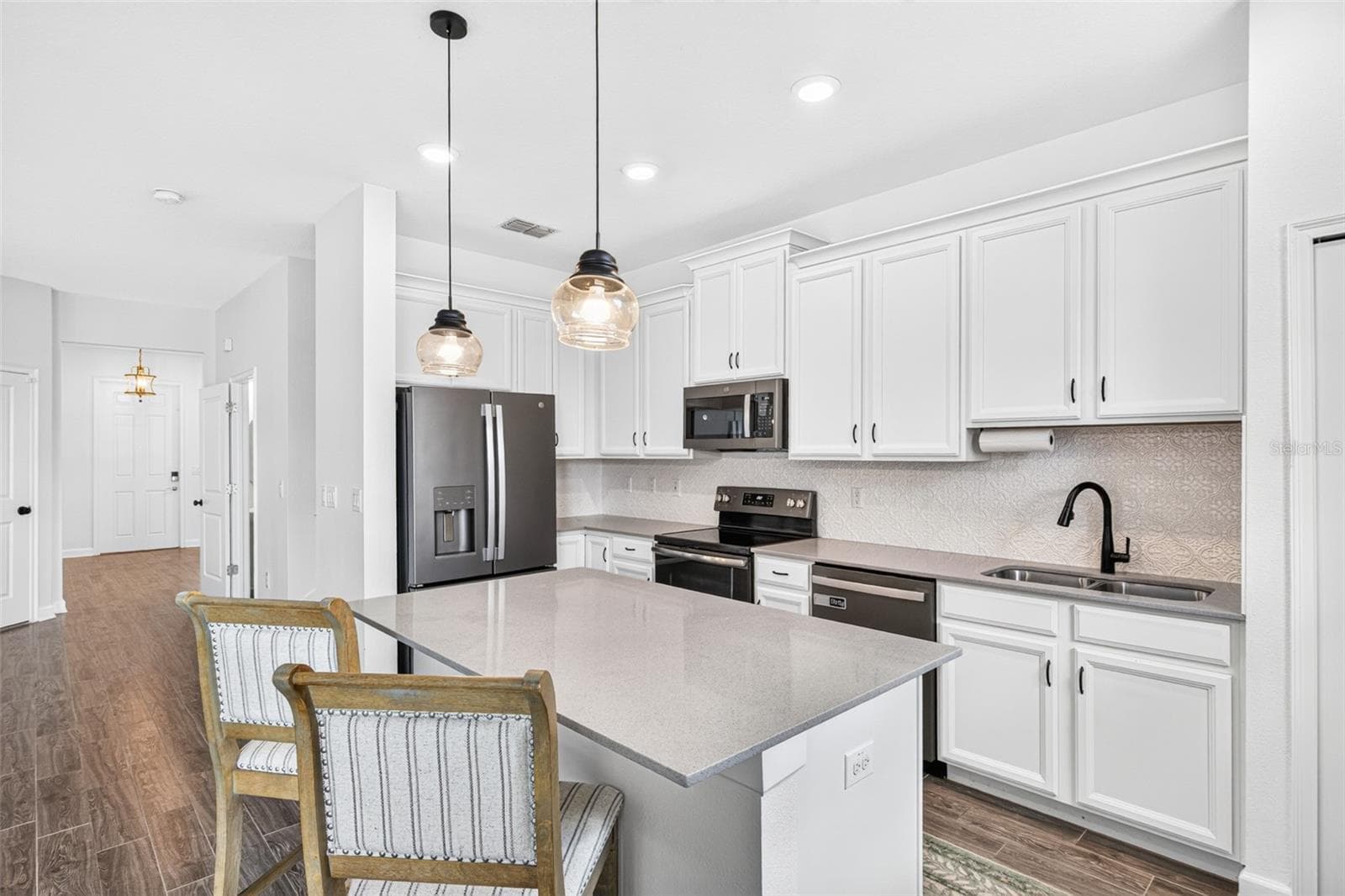 Townhouse at 1302 ROYAL ST GEORGE BLVD #1302, DAVENPORT, photo 11 of 41