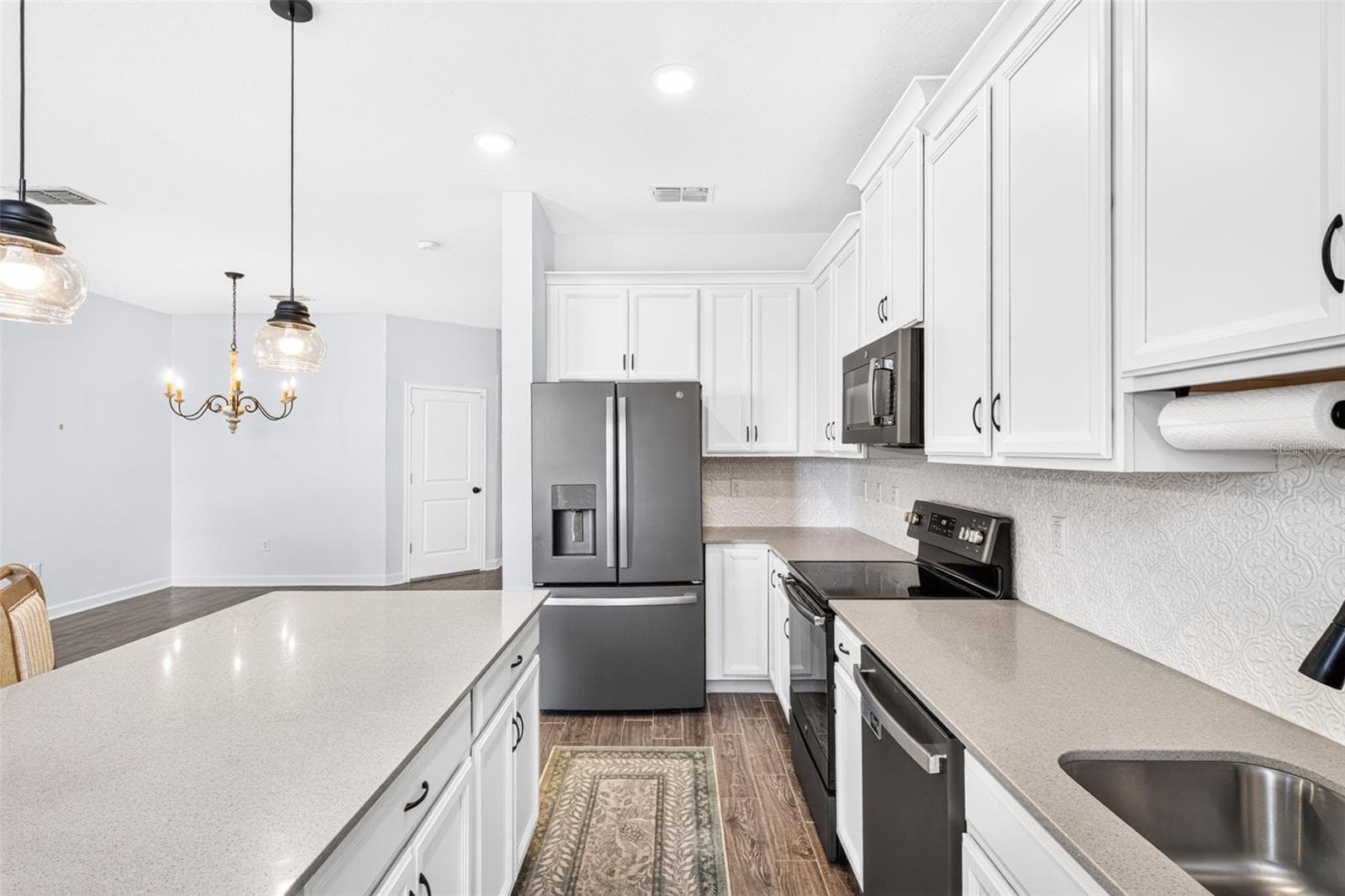 Townhouse at 1302 ROYAL ST GEORGE BLVD #1302, DAVENPORT, photo 12 of 41