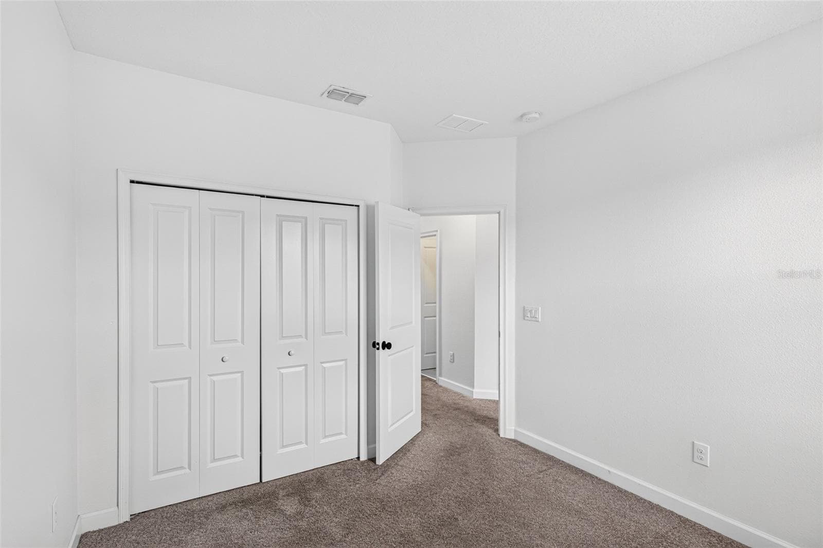 Townhouse at 1302 ROYAL ST GEORGE BLVD #1302, DAVENPORT, photo 25 of 41