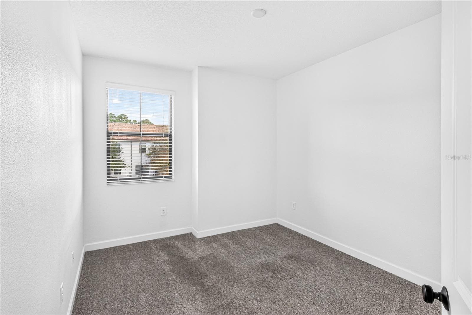Townhouse at 1302 ROYAL ST GEORGE BLVD #1302, DAVENPORT, photo 29 of 41
