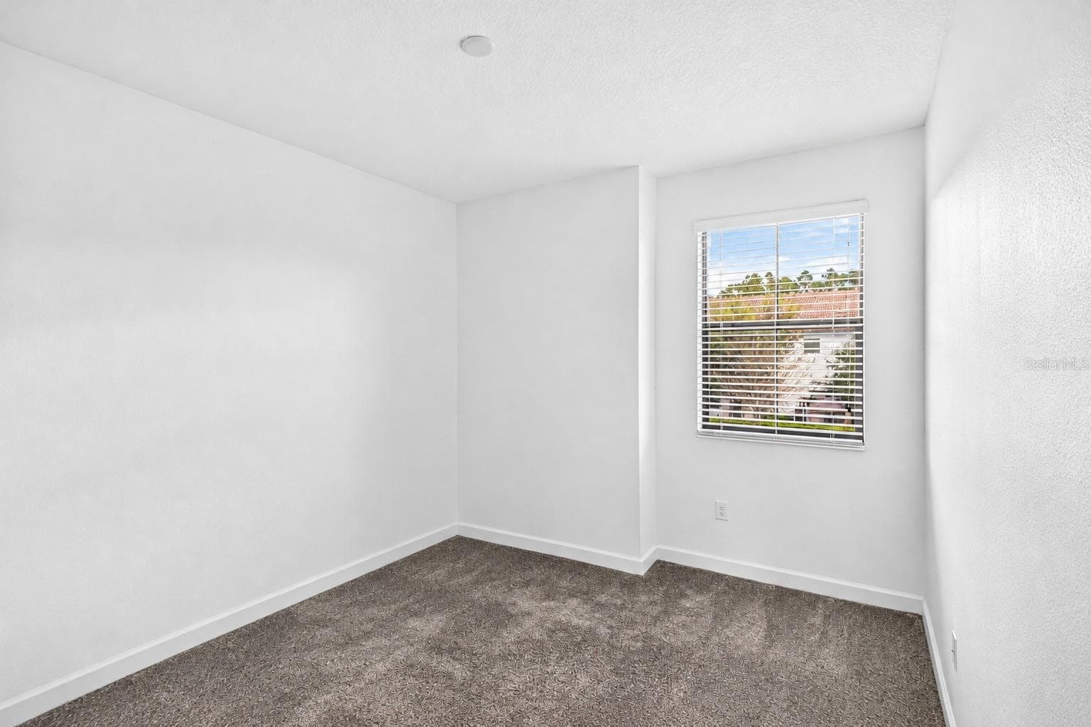 Townhouse at 1302 ROYAL ST GEORGE BLVD #1302, DAVENPORT, photo 30 of 41
