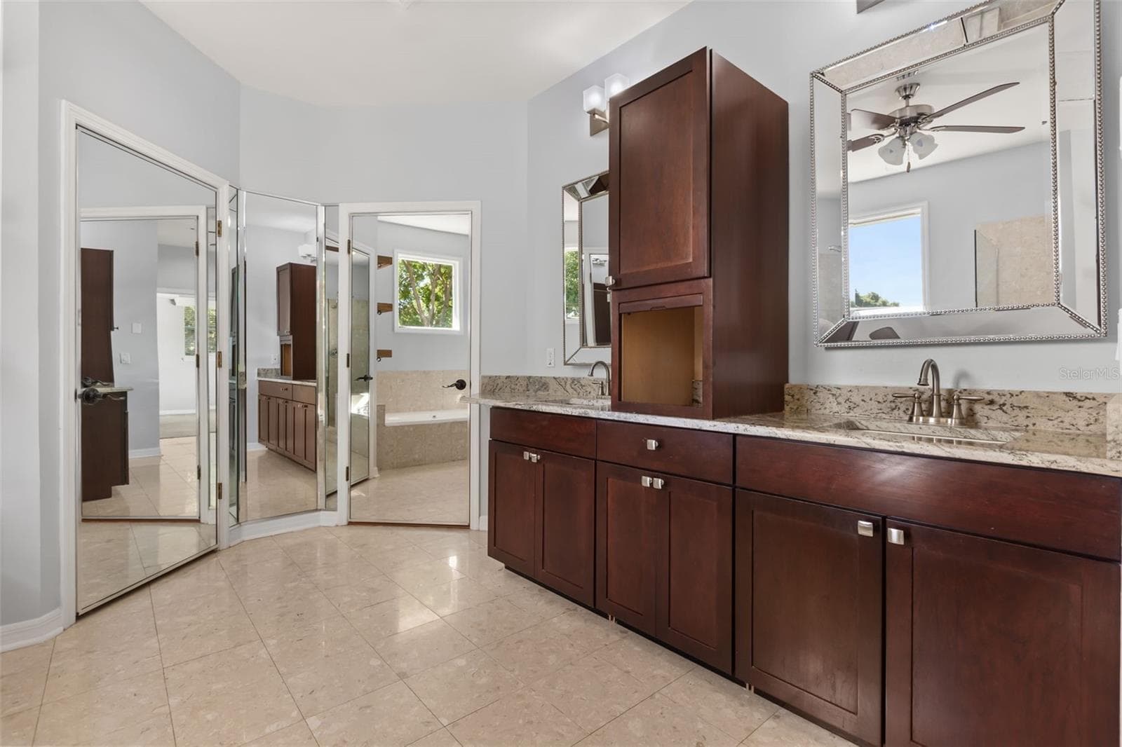Laundry Room inside of Primary Bathroom - 4254 CONWAY PLACE CIR, ORLANDO