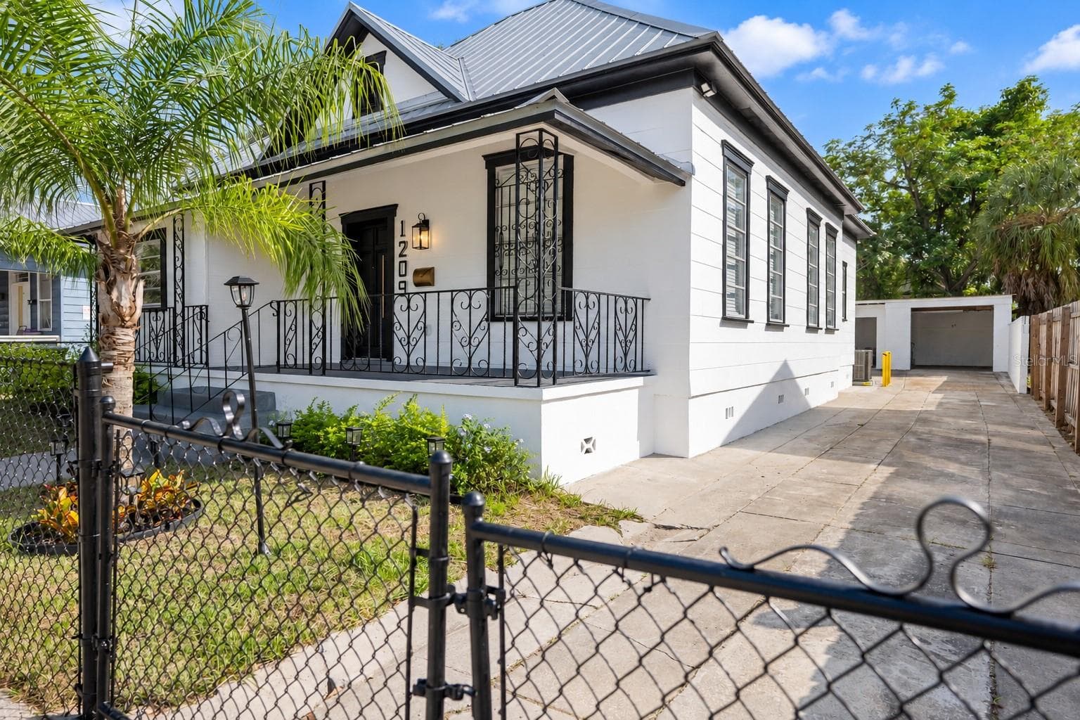 Single Family Residence at 1209 E 18TH AVE, TAMPA, photo 2 of 50