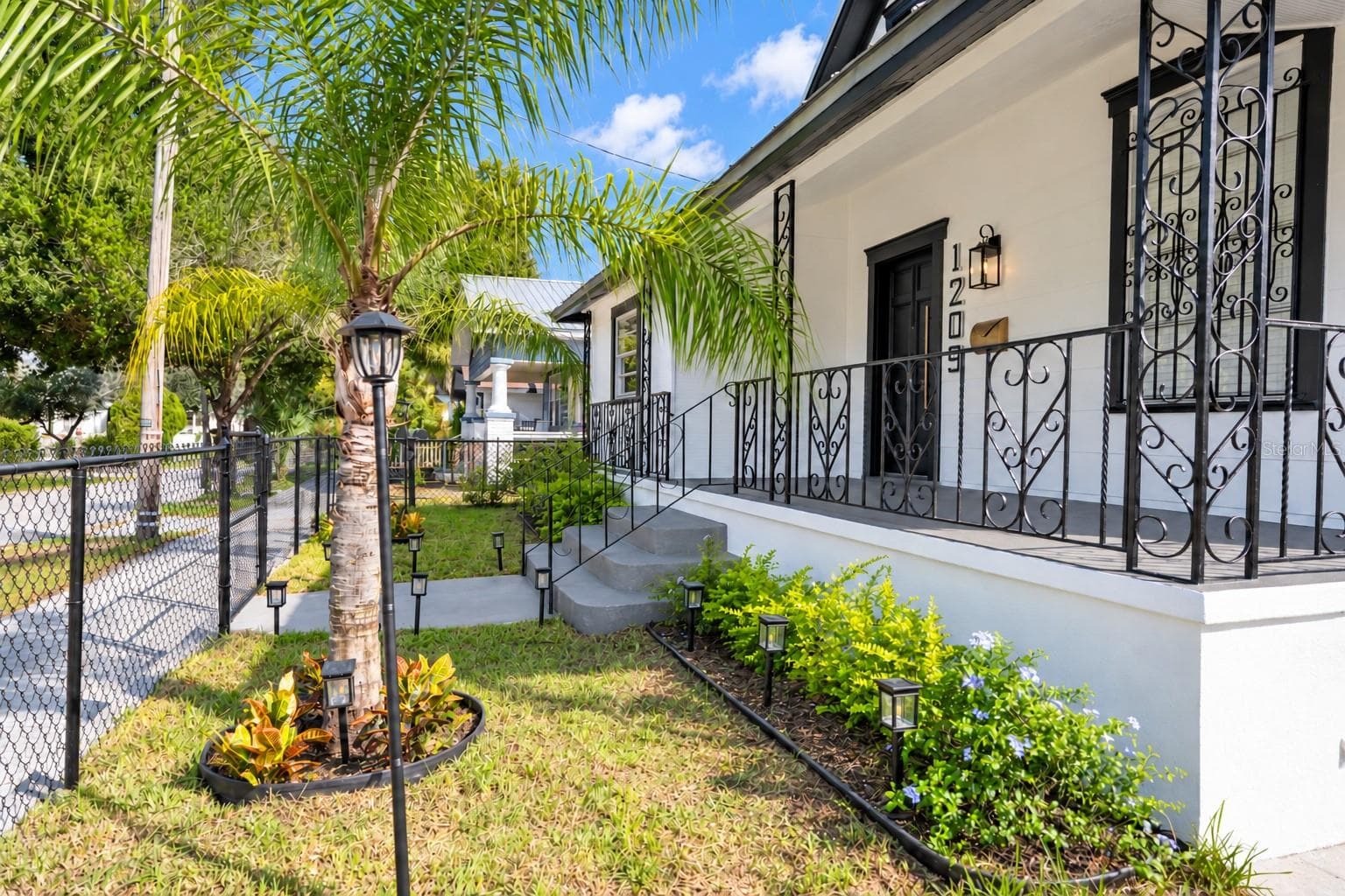 Single Family Residence at 1209 E 18TH AVE, TAMPA, photo 3 of 50