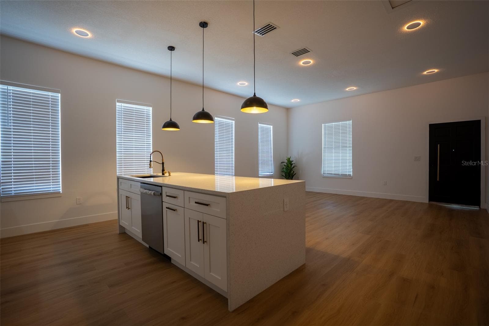 Single Family Residence at 1209 E 18TH AVE, TAMPA, photo 12 of 50