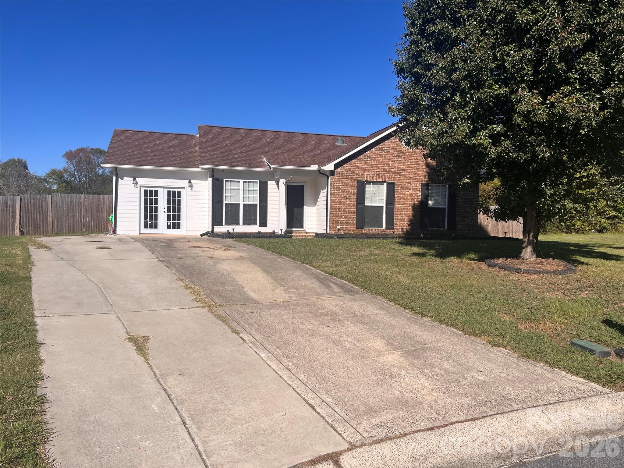 Single Family Residence at 4102 Carolina Pointe Court, Concord, photo 2 of 43